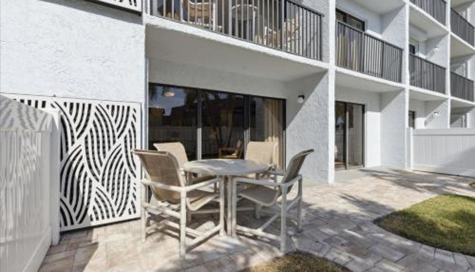 Appartement - Chateau by the Sea - Cocoa Beach Oceanfront Pet-Friendly Condos with Rooftop Deck & Heated Pool