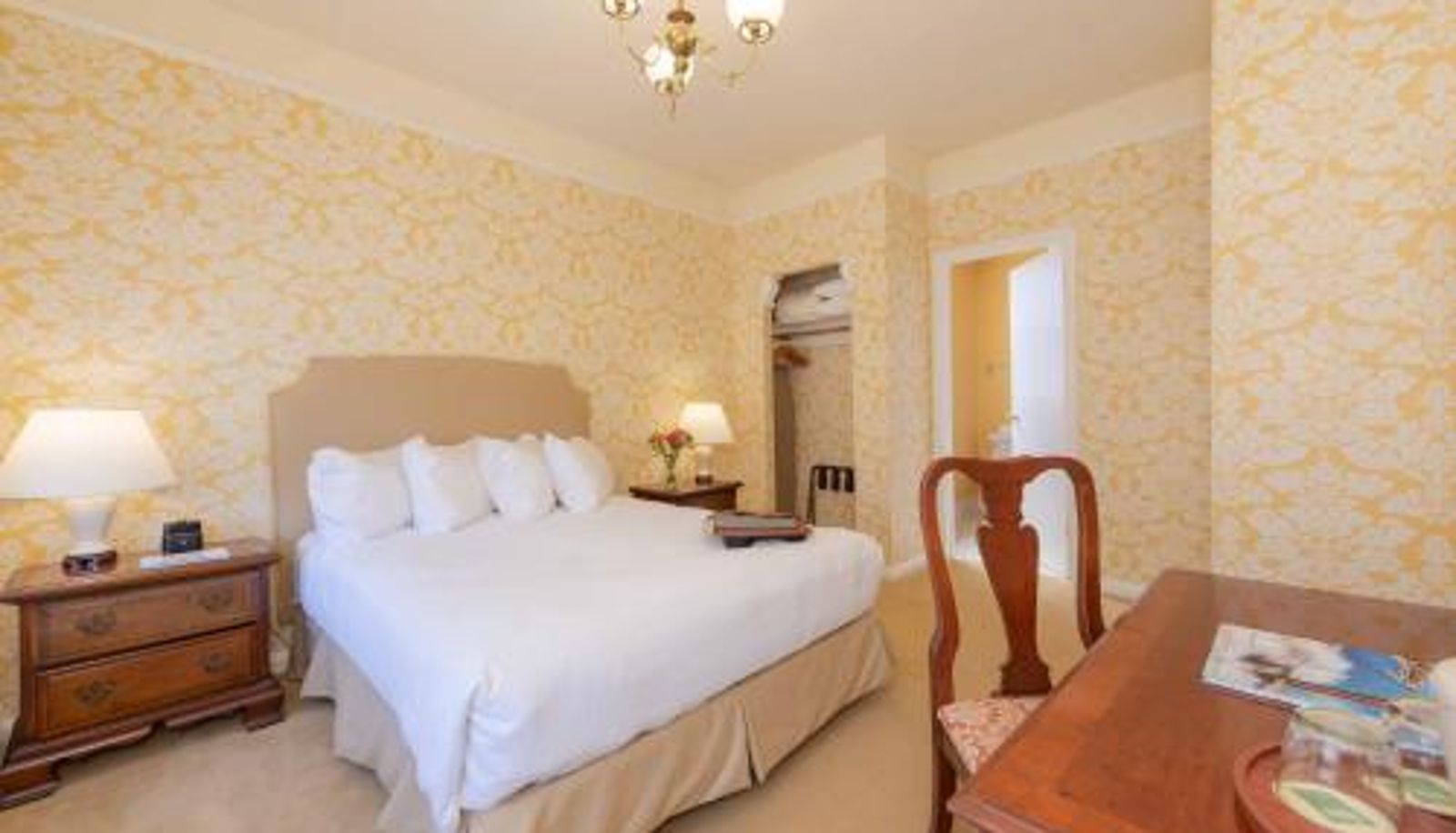 Room - Stanyan Park Hotel