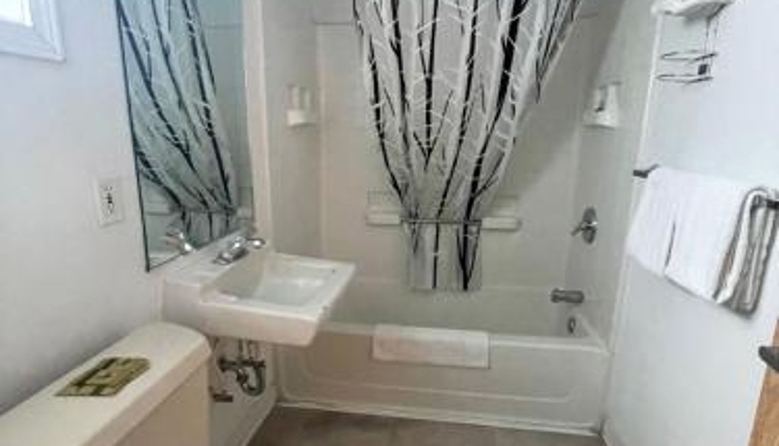 Bagno - Budget 8 Motel