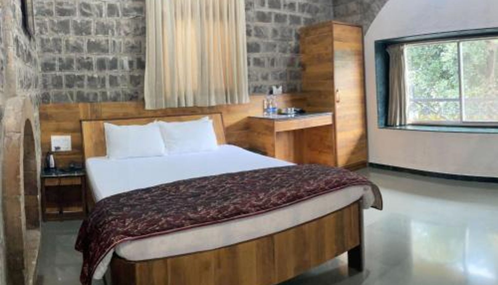 Camera standard - The Green Gate Resort Mulshi