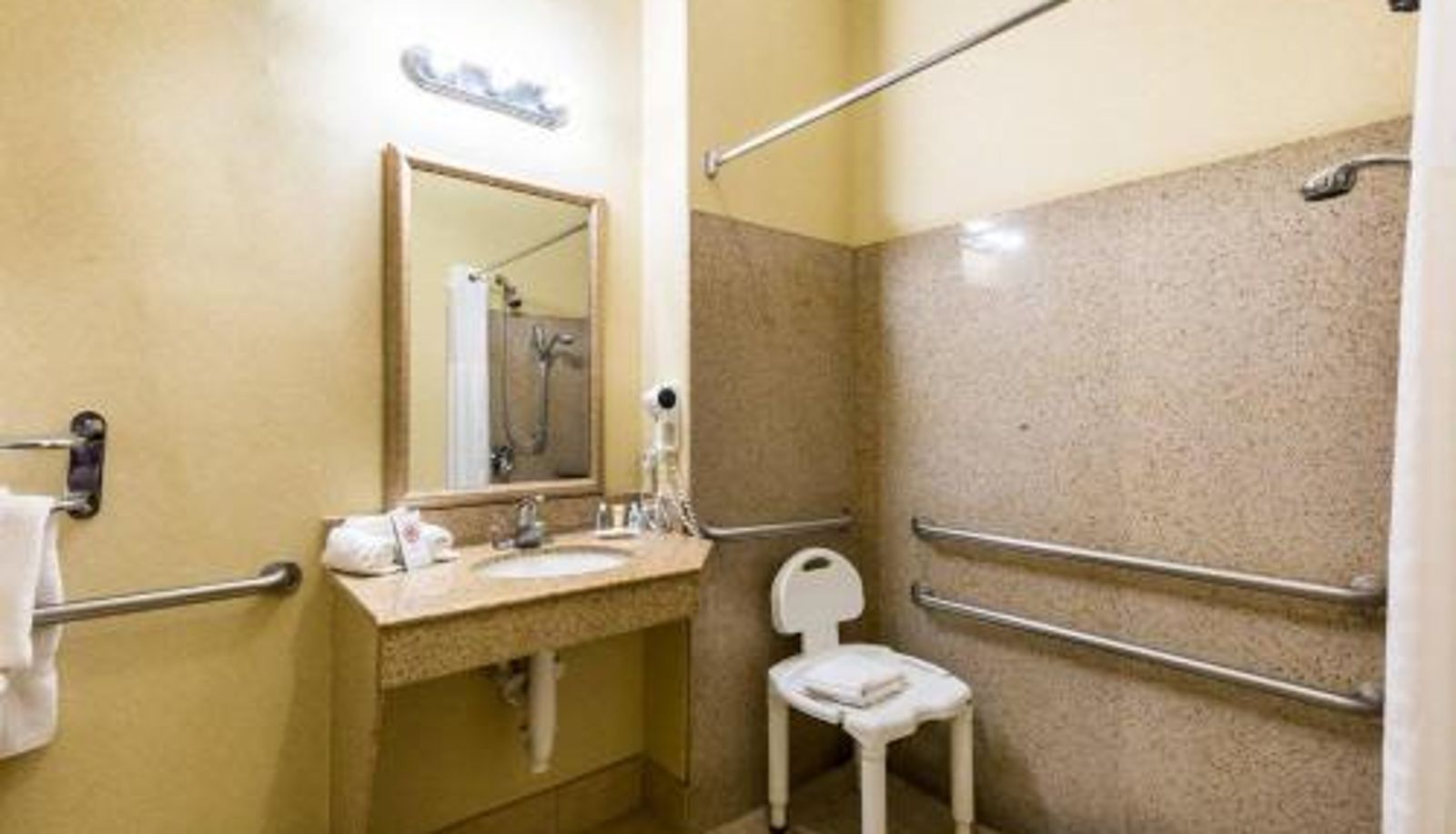 Suite - Comfort Suites Galveston Cruise Port Area - Beachside