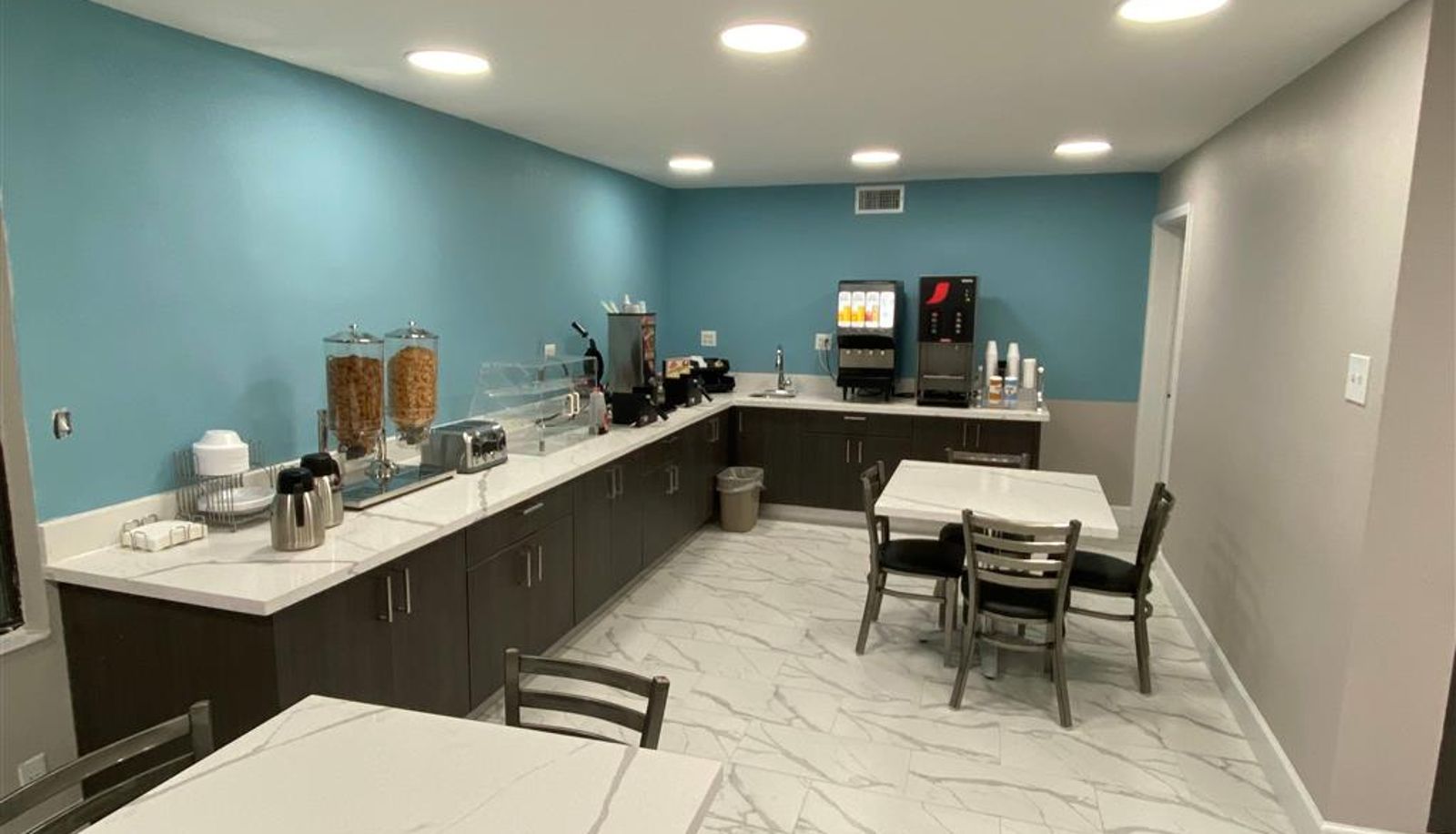 Vista interna - Days Inn by Wyndham Waco University Area