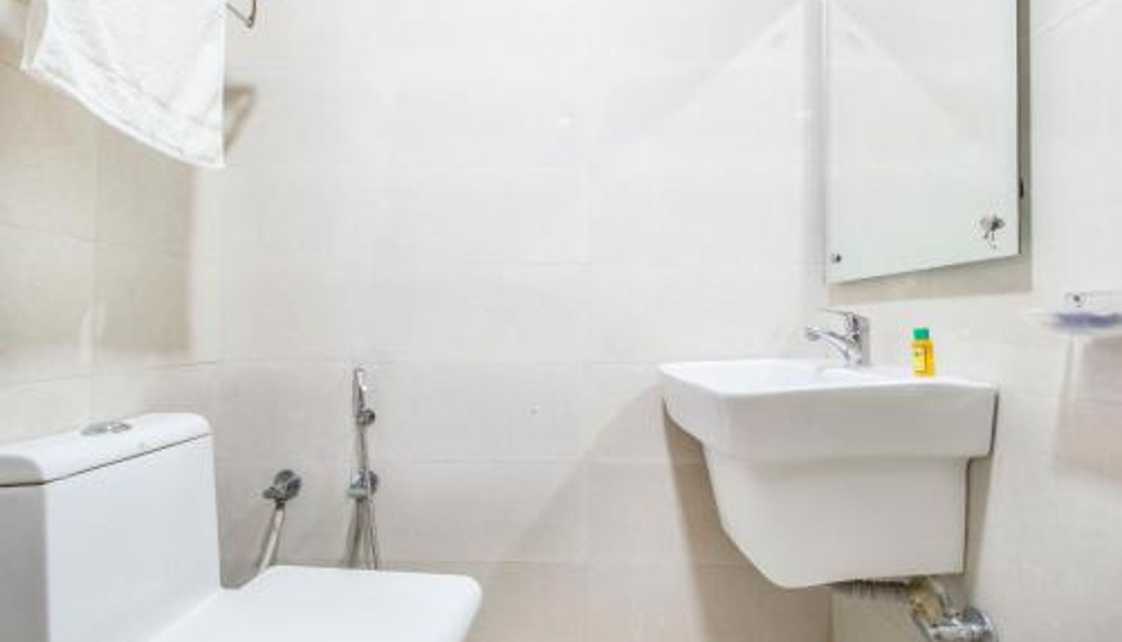 Badezimmer - FabExpress Le Continental Paharganj New Delhi
