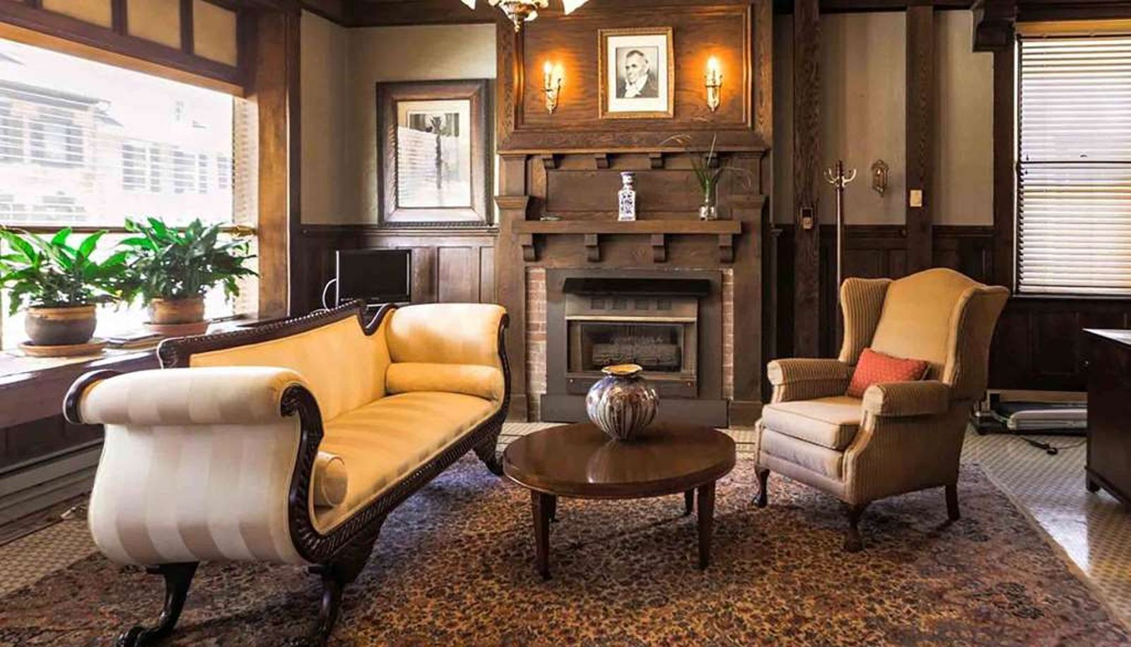 Hall - Trademark Collection by Wyndham James Buchanan Hotel