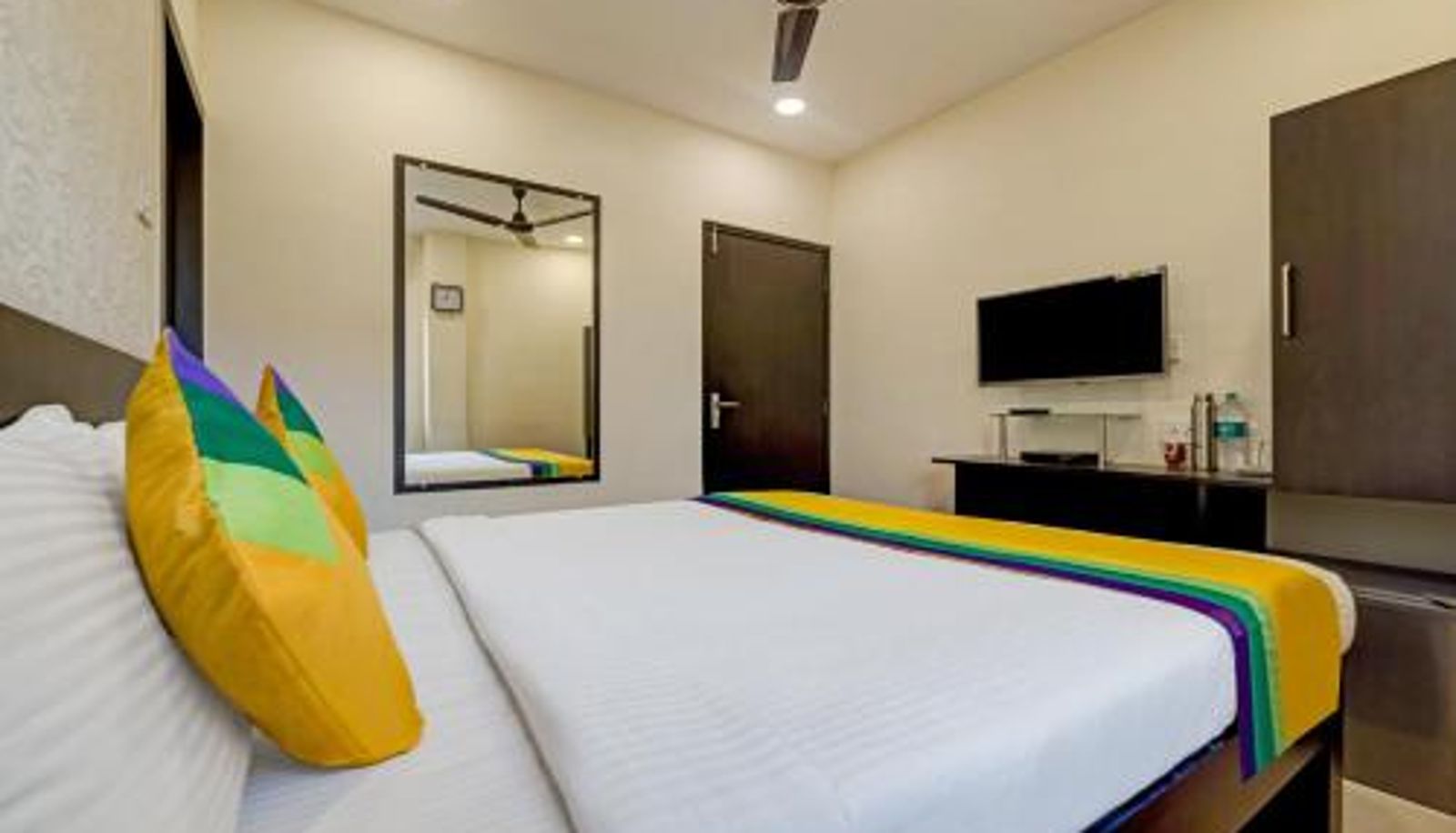 Kamer - Bhawanipur Itsy Hotels Neeranand Plaza
