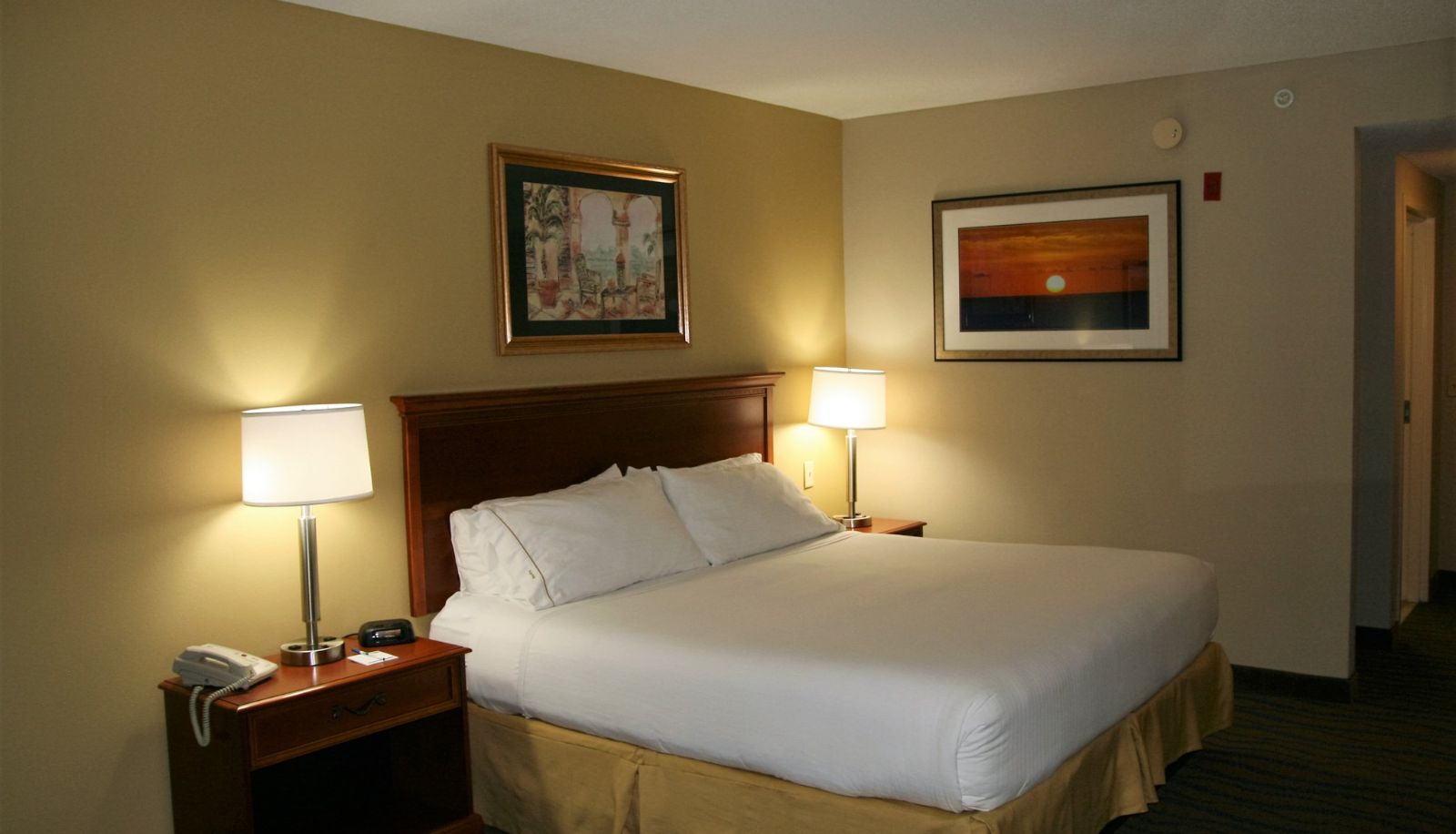 Camera - Holiday Inn Express & Suites BROOKSVILLE WEST by IHG