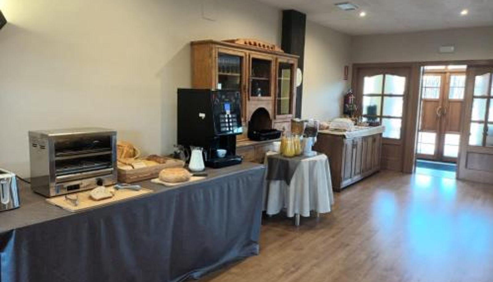 Breakfast room within the restaurant - Hotel Rural Villa de Vinuesa