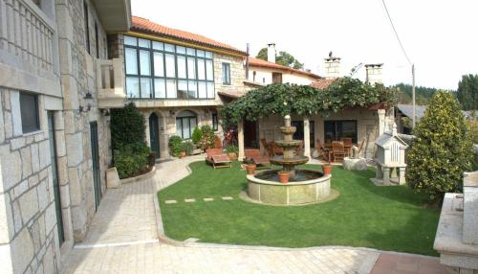 Info - Apartamentos Río Sil-Casa Rural en Sober- Ribeira Sacra