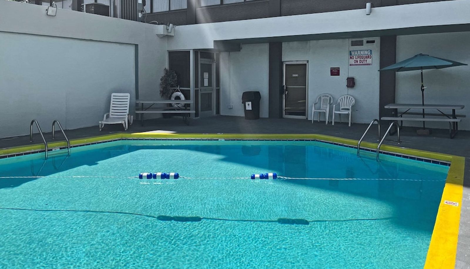 Piscina - Quality Inn & Suites Cincinnati Downtown Area