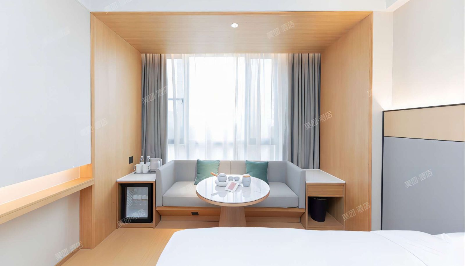Zimmer - All season Rudong Executive Center Hotel