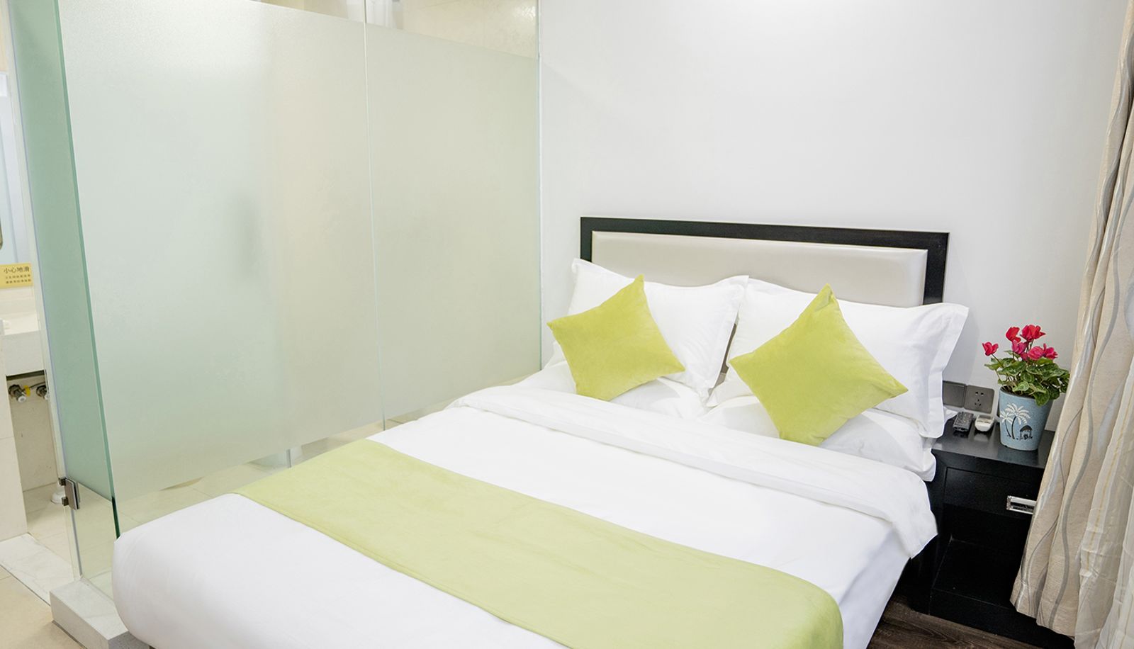 Room - Haiyou Qinhuangdao railway station hotel