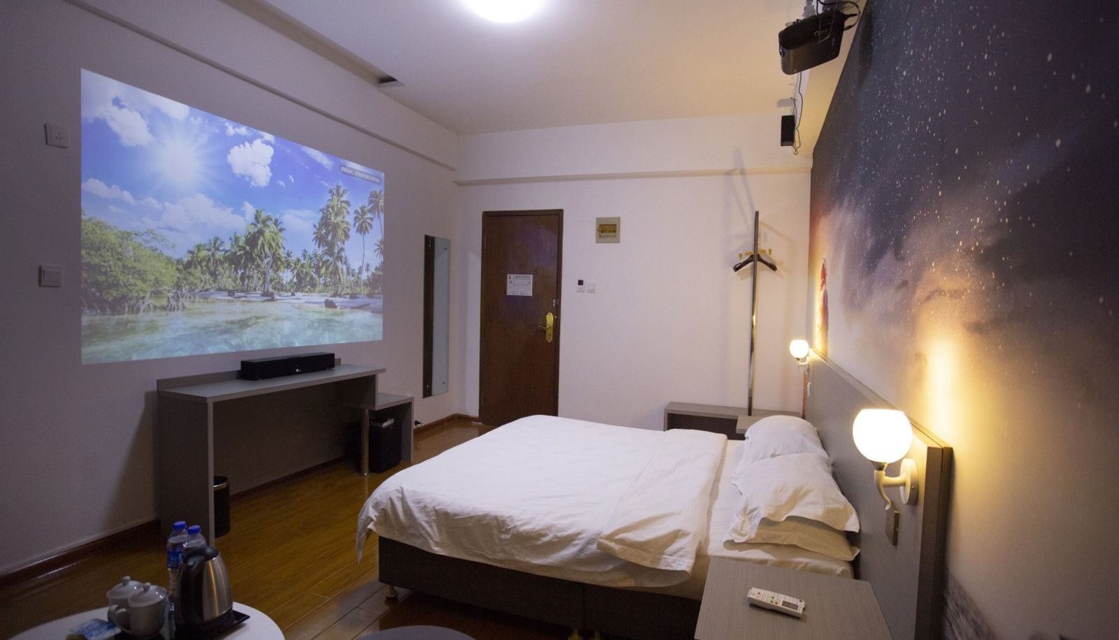 Camera - Yilai Wuhai Railway Station Hotel