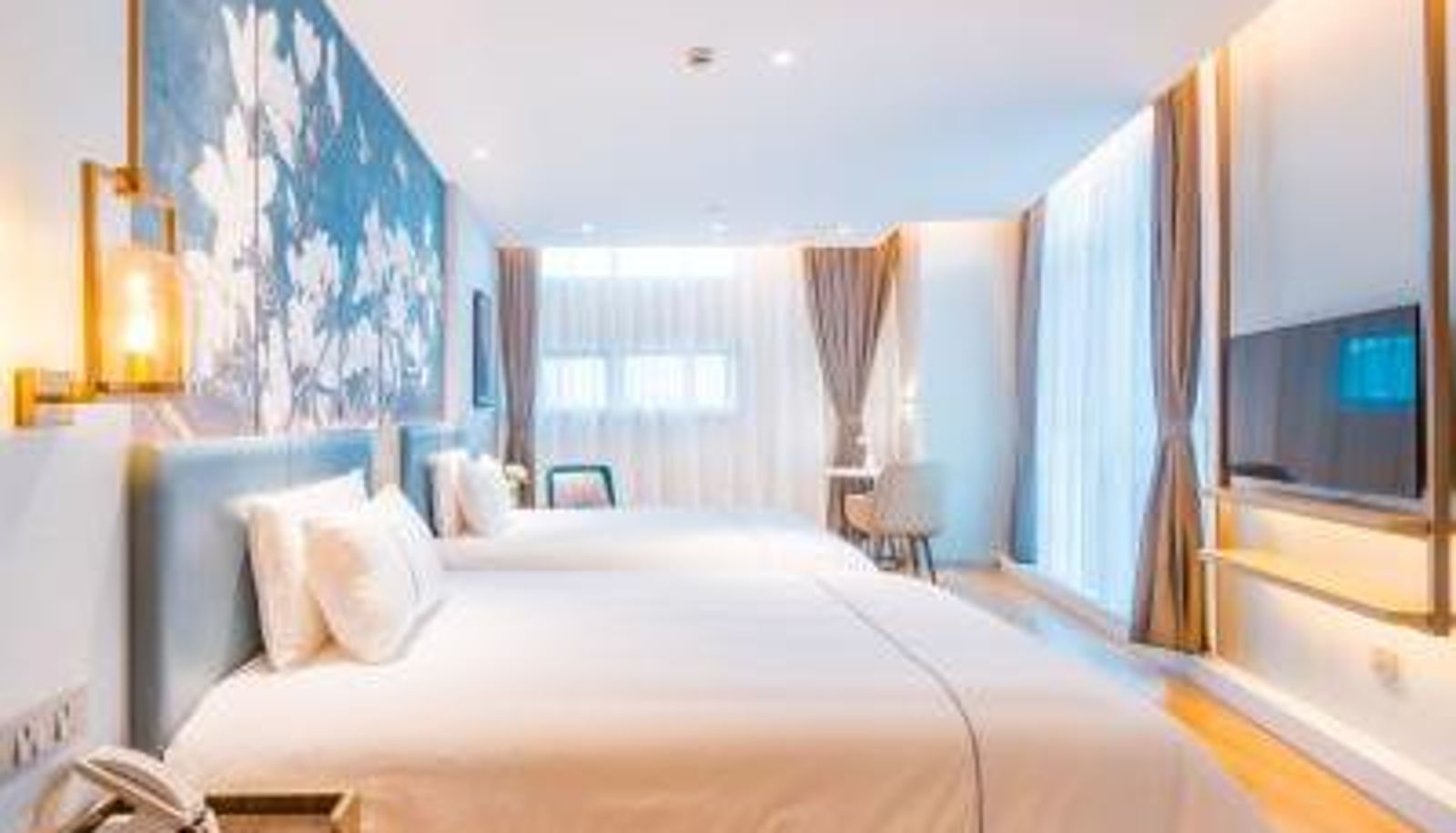 Camera - Shanghai International Tourism Resort Magnolia (Business) Hotel Pudong Airport