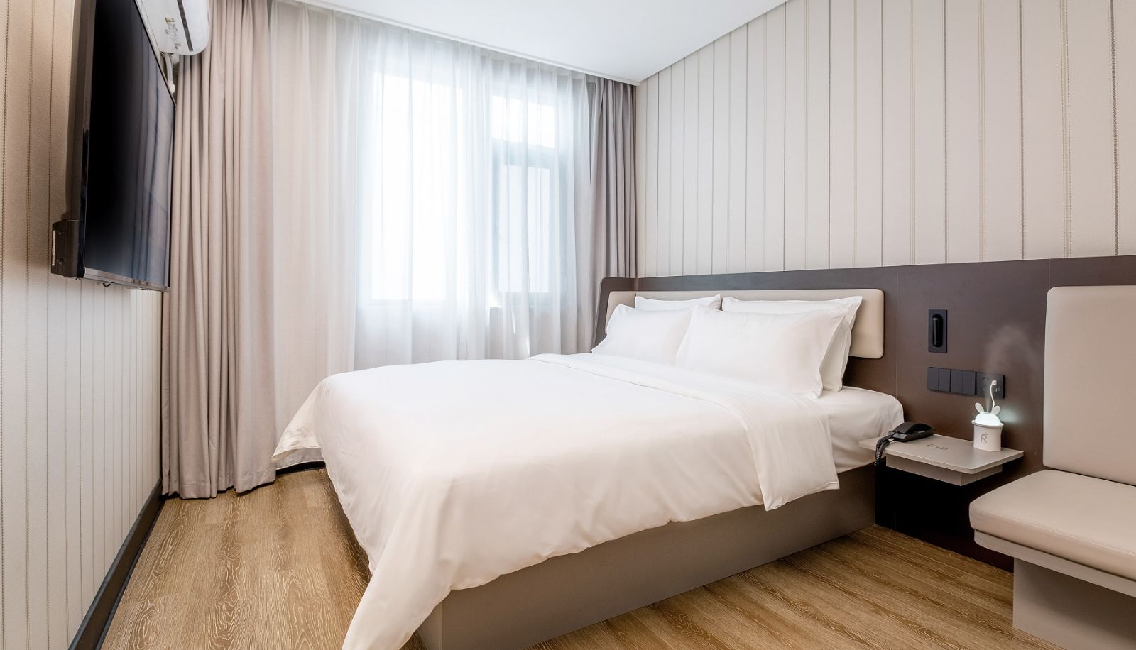 Zimmer - Hanting Kunming Huancheng South Road Subway Station Hotel