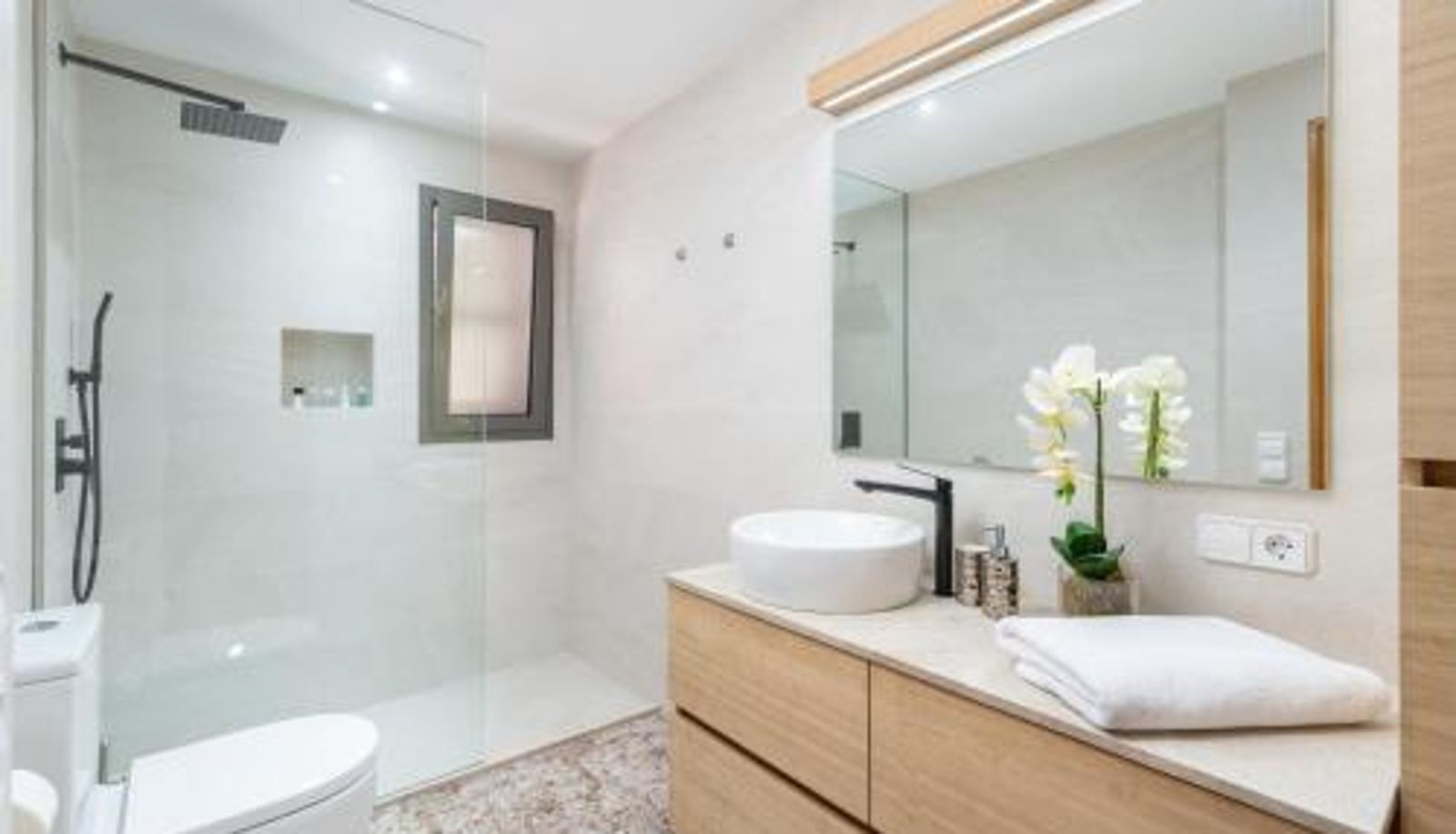 Bathroom - Villa Isabel