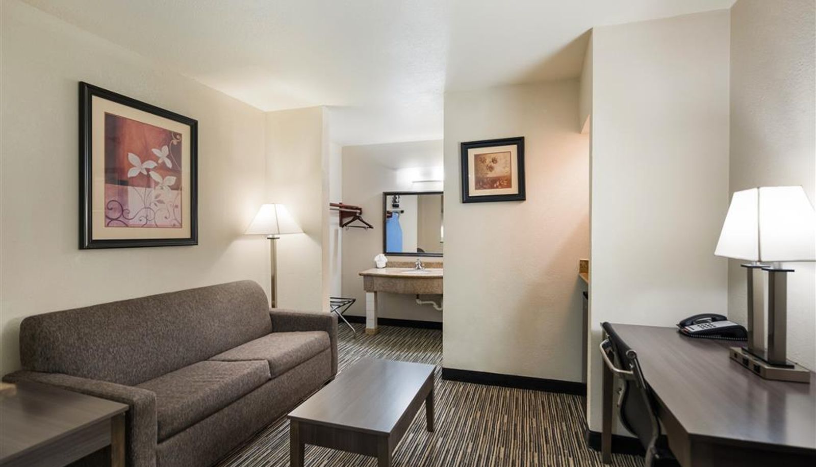 Camera - Quality Inn & Suites Lufkin