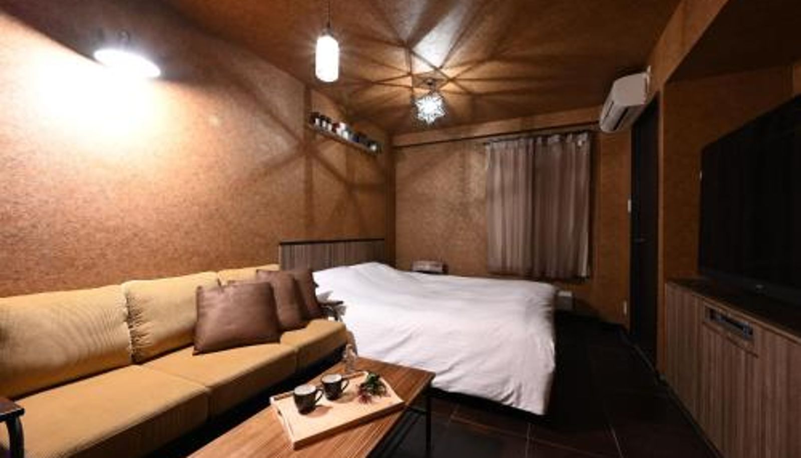 Info - HOTEL The Scene