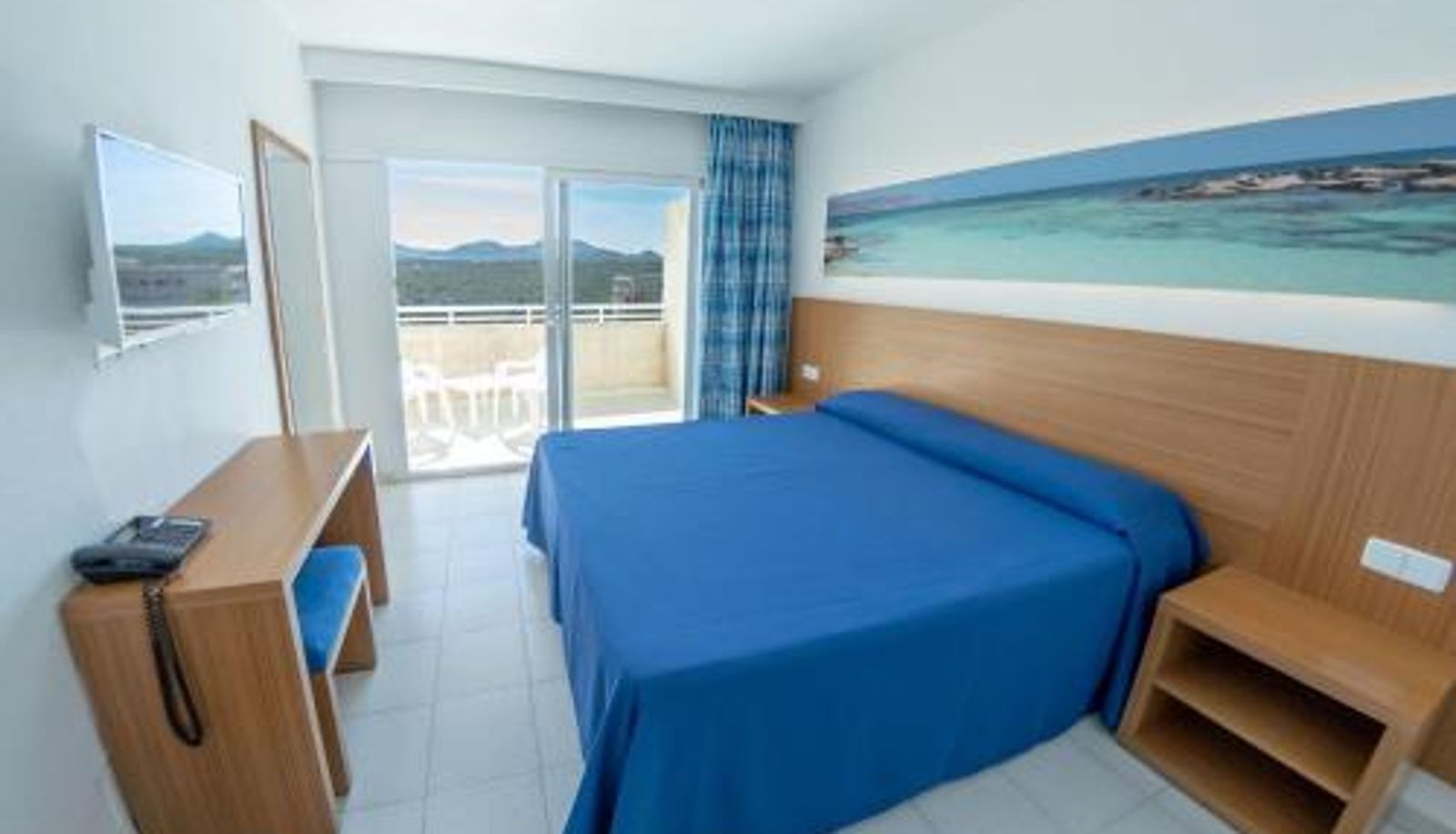 Room - Hotel Club Cala Romani