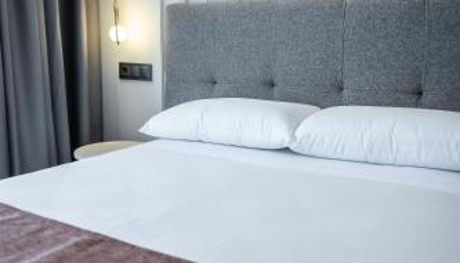 Info - HOTEL CORONA DE PADRÓN
