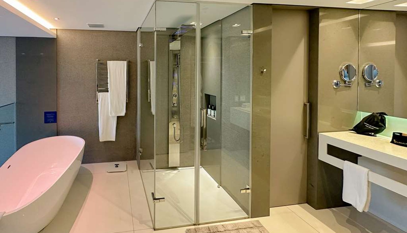 Pokój - Suryaa Hotel Pinhais Curio Collection by Hilton