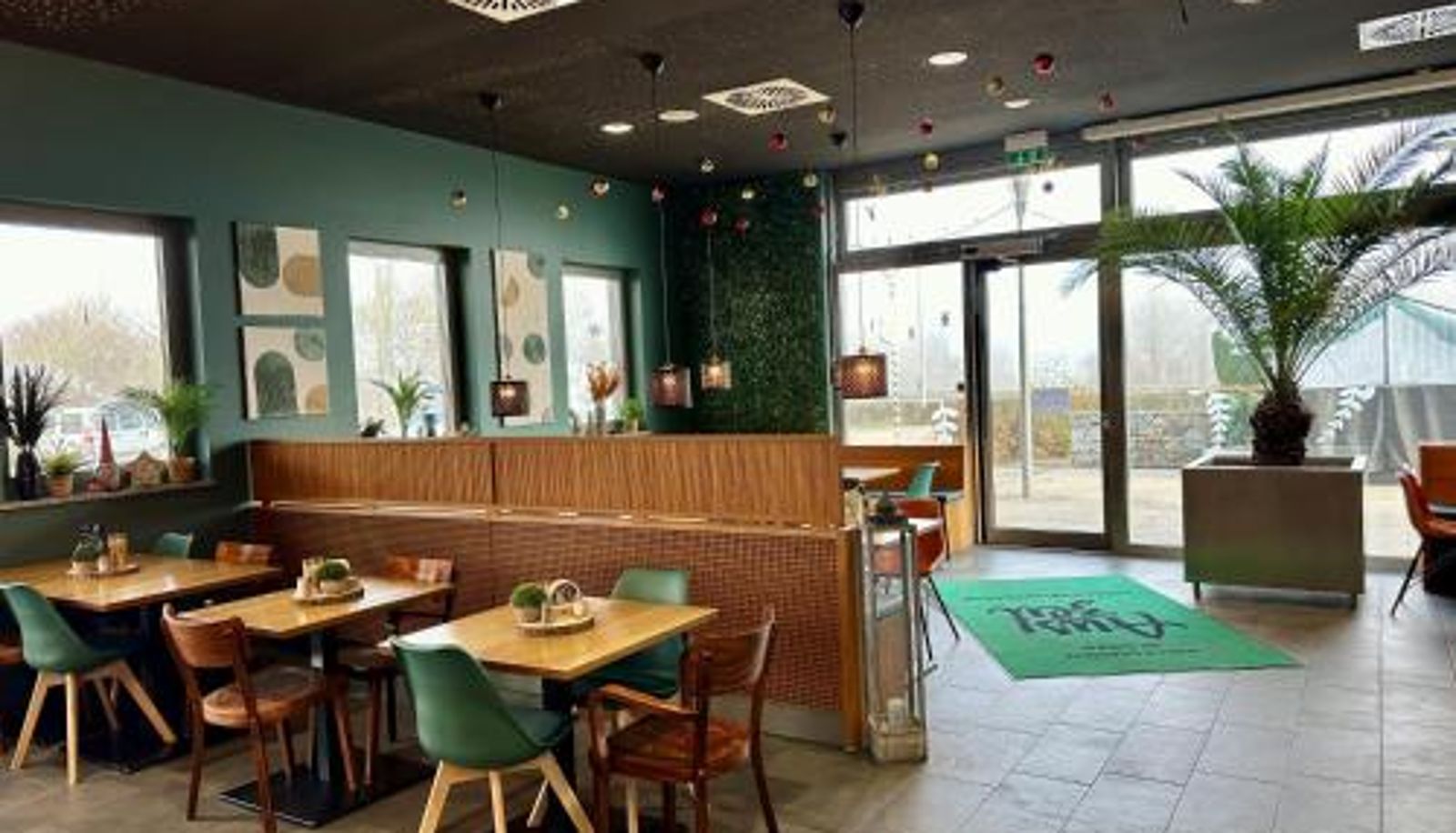 Frühstücksraum innerhalb des Restaurants - AUSZEIT DAS HOTEL Asbach-Bäumenheim & AUSZEIT DAS RESTAURANT