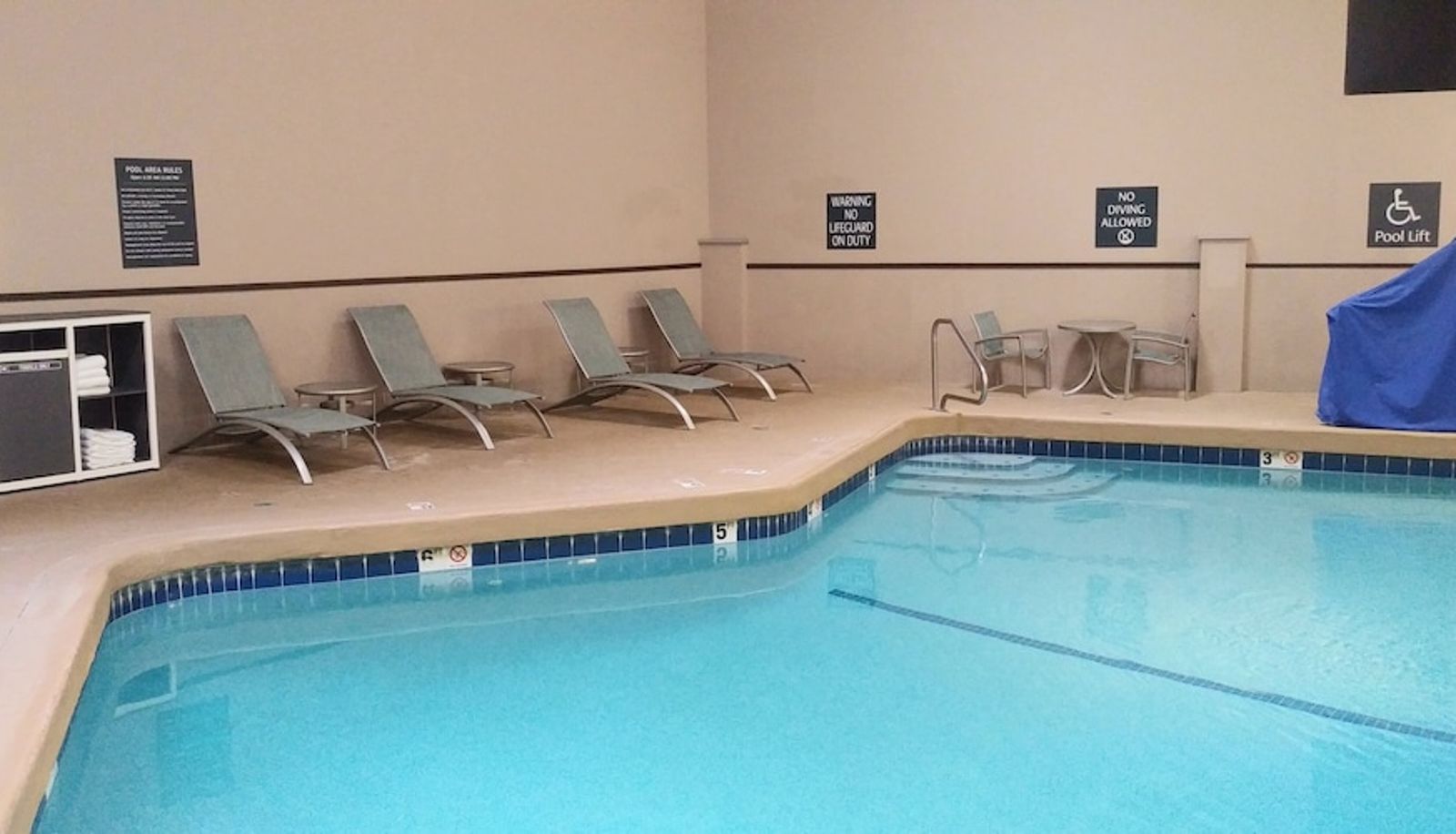 Pool - Holiday Inn PORTLAND- I-5 S (WILSONVILLE) by IHG