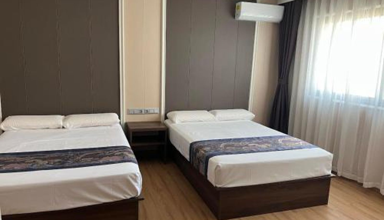 Triple room - Hotel Nueva Europa