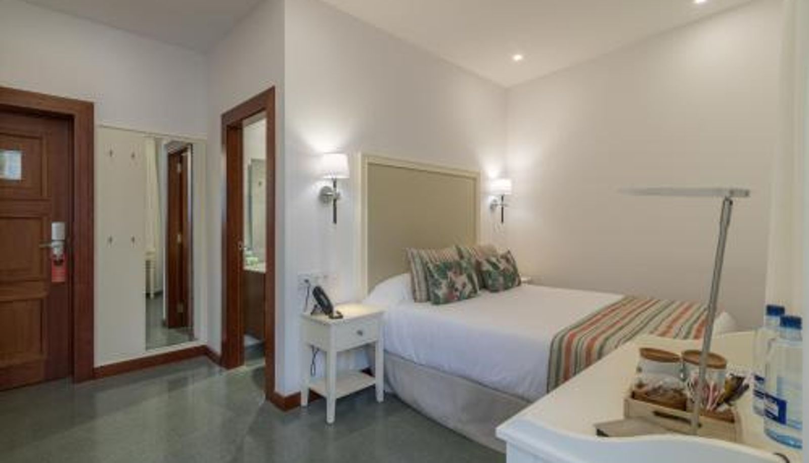 Habitación - Hotel Emblemático Holiday Time