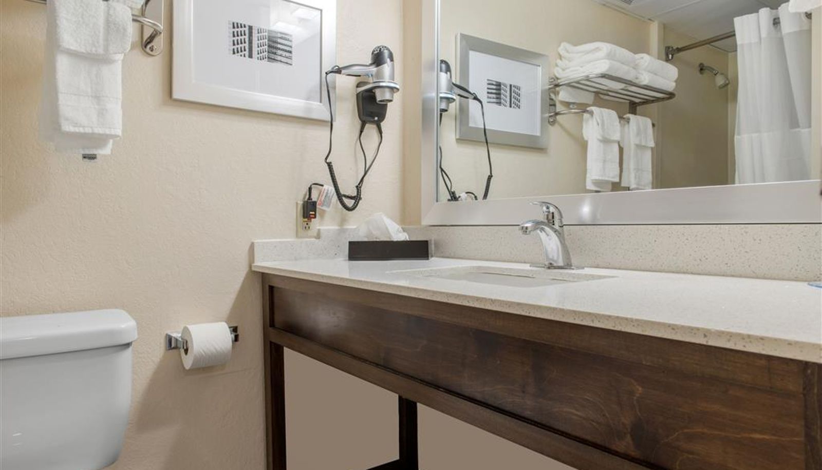 Room - Quality Inn and Conference Center
