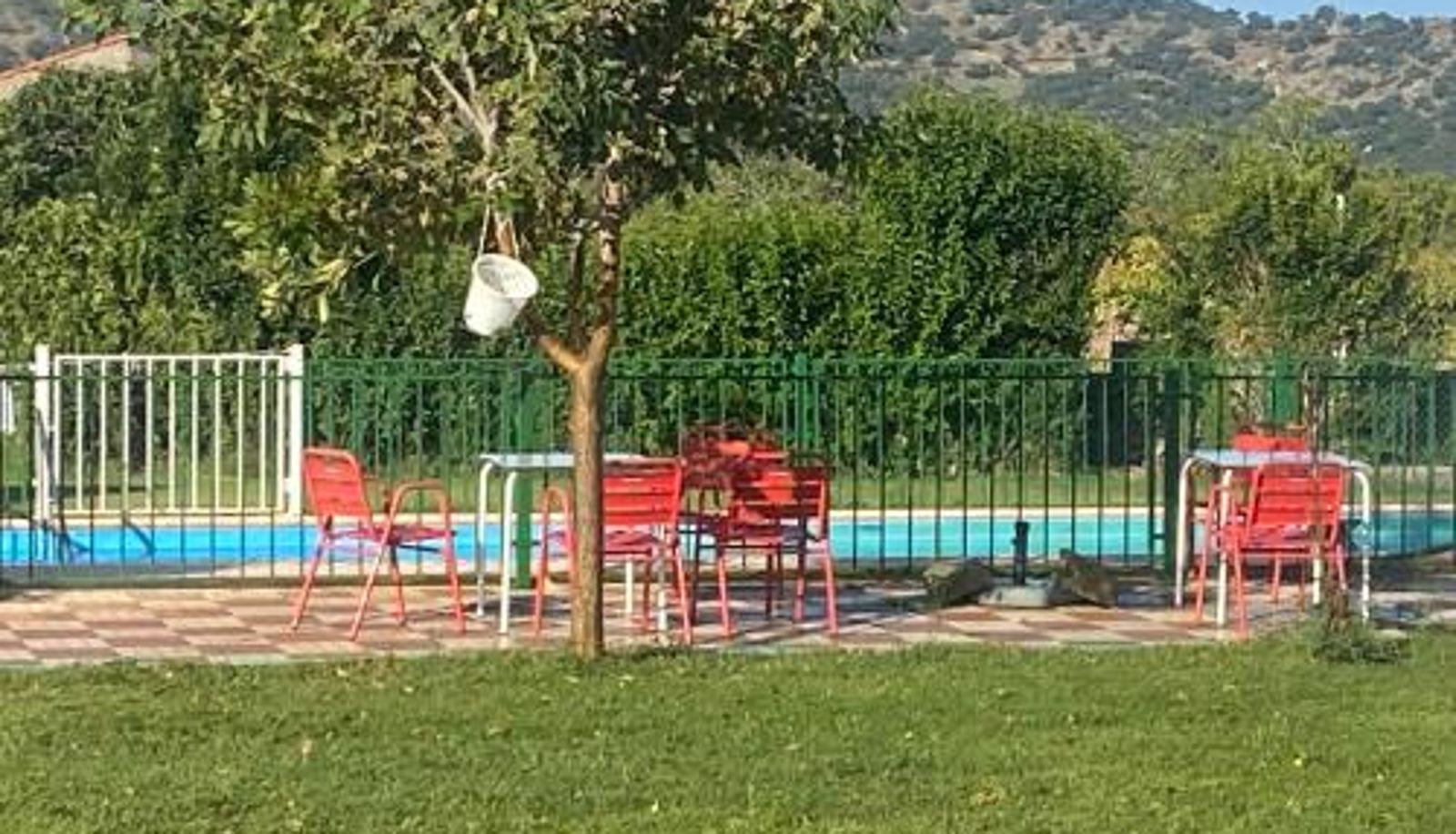 Piscina - LAS GLORIAS