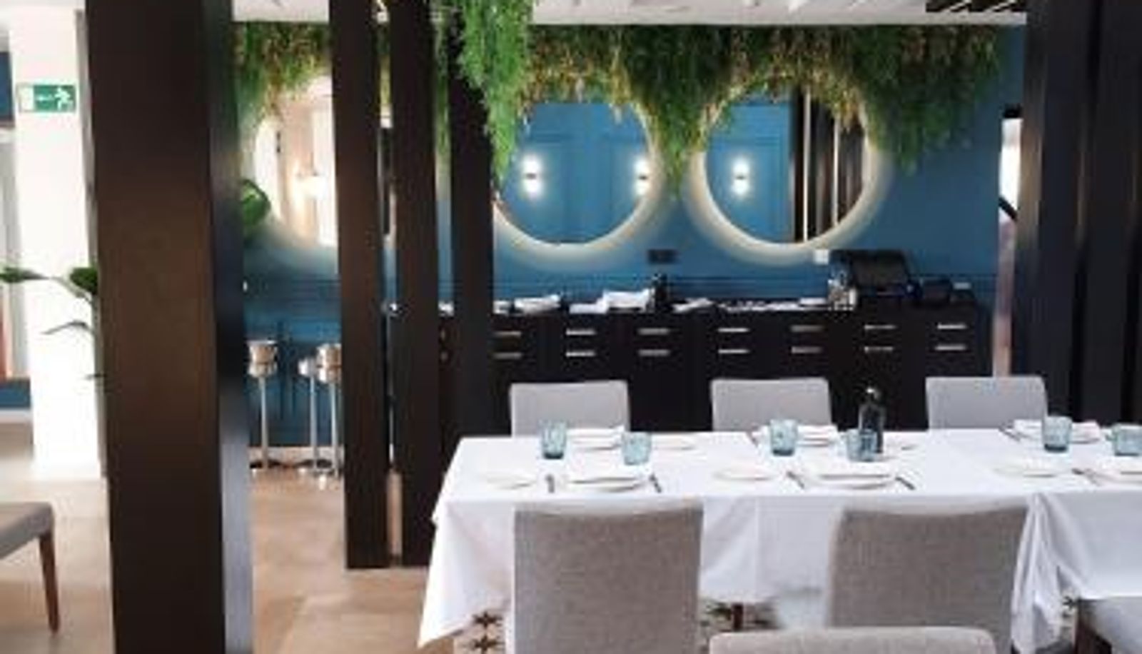 Sala de desayunos dentro del restaurante - Hotel Don Pepo