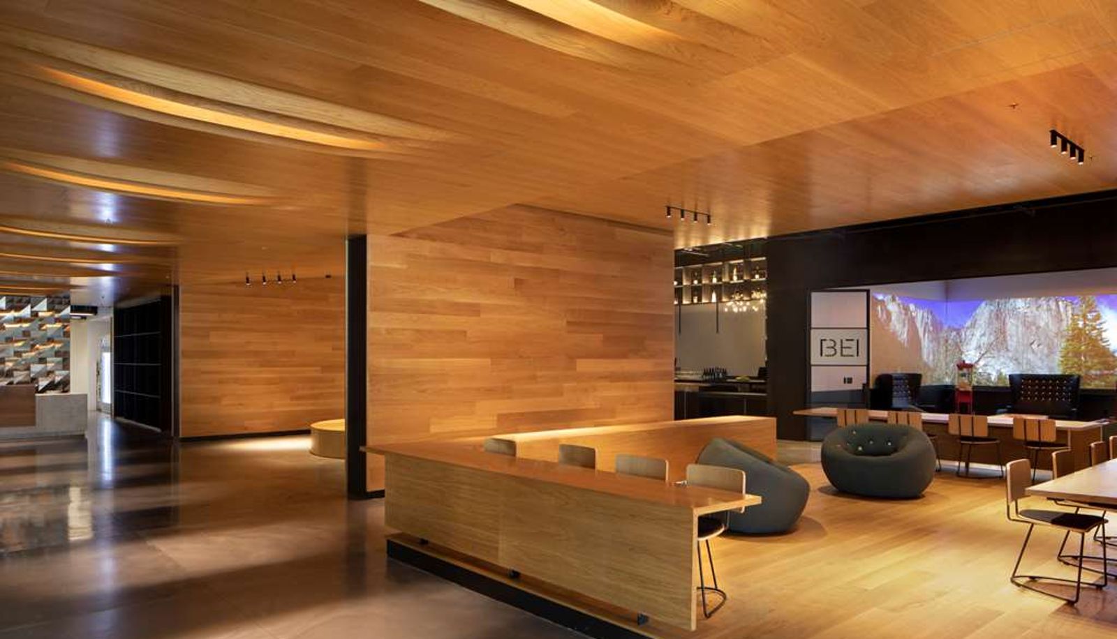Hall - Trademark Collection by Wyndham BEI San Francisco