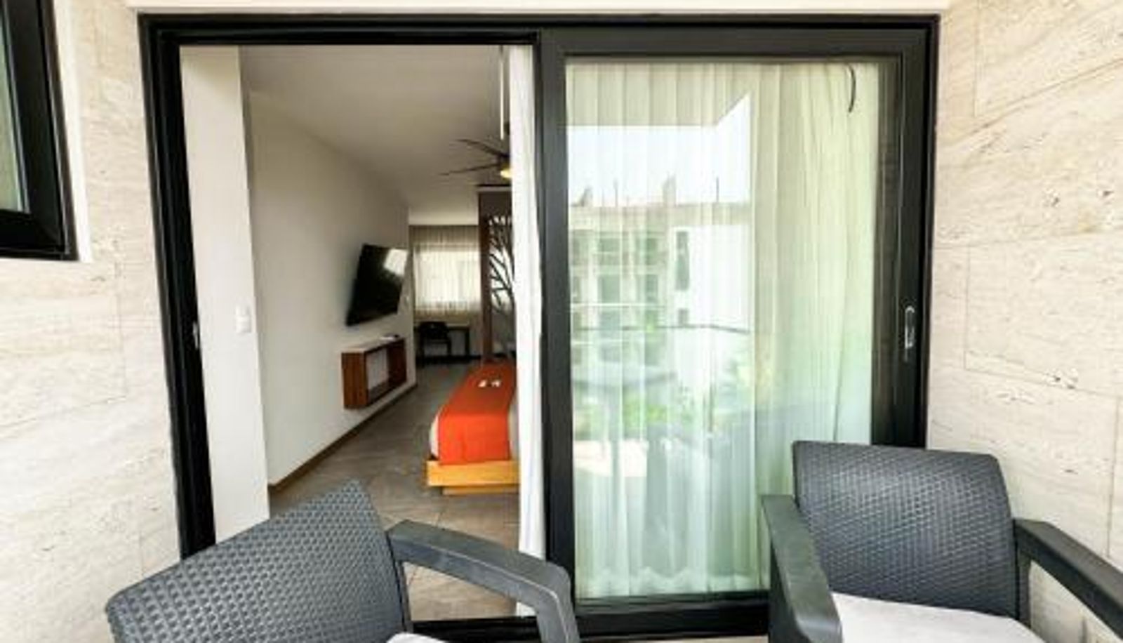 Suite - Grand Fifty Suites