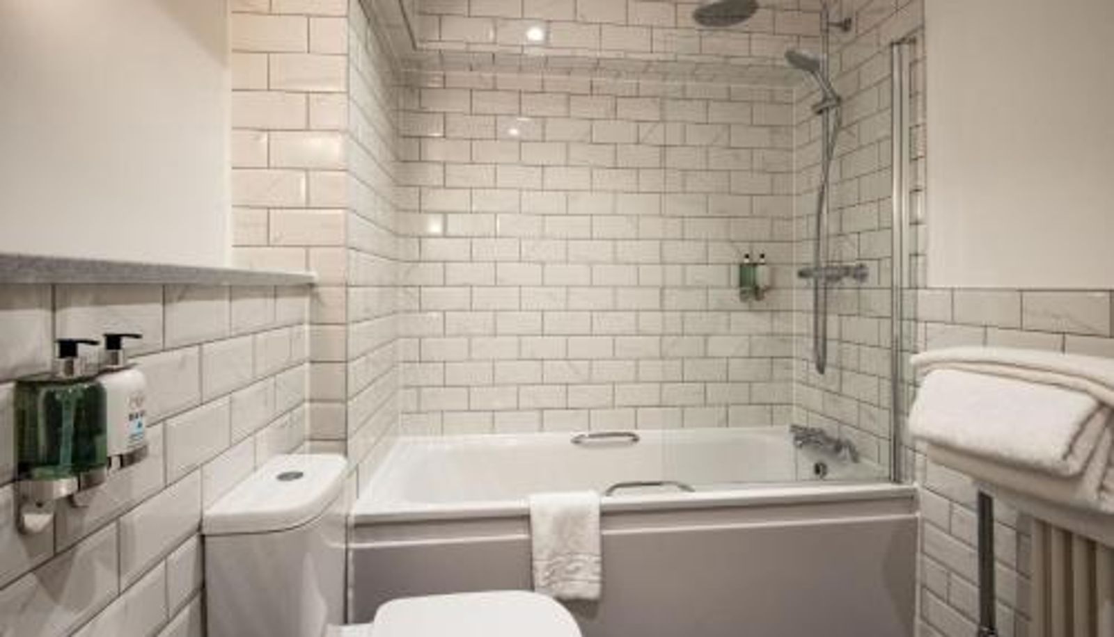 Badezimmer - The Dean Court