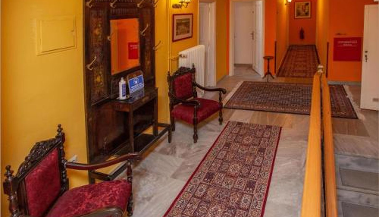 Habitación - Byron Traditional Hotel