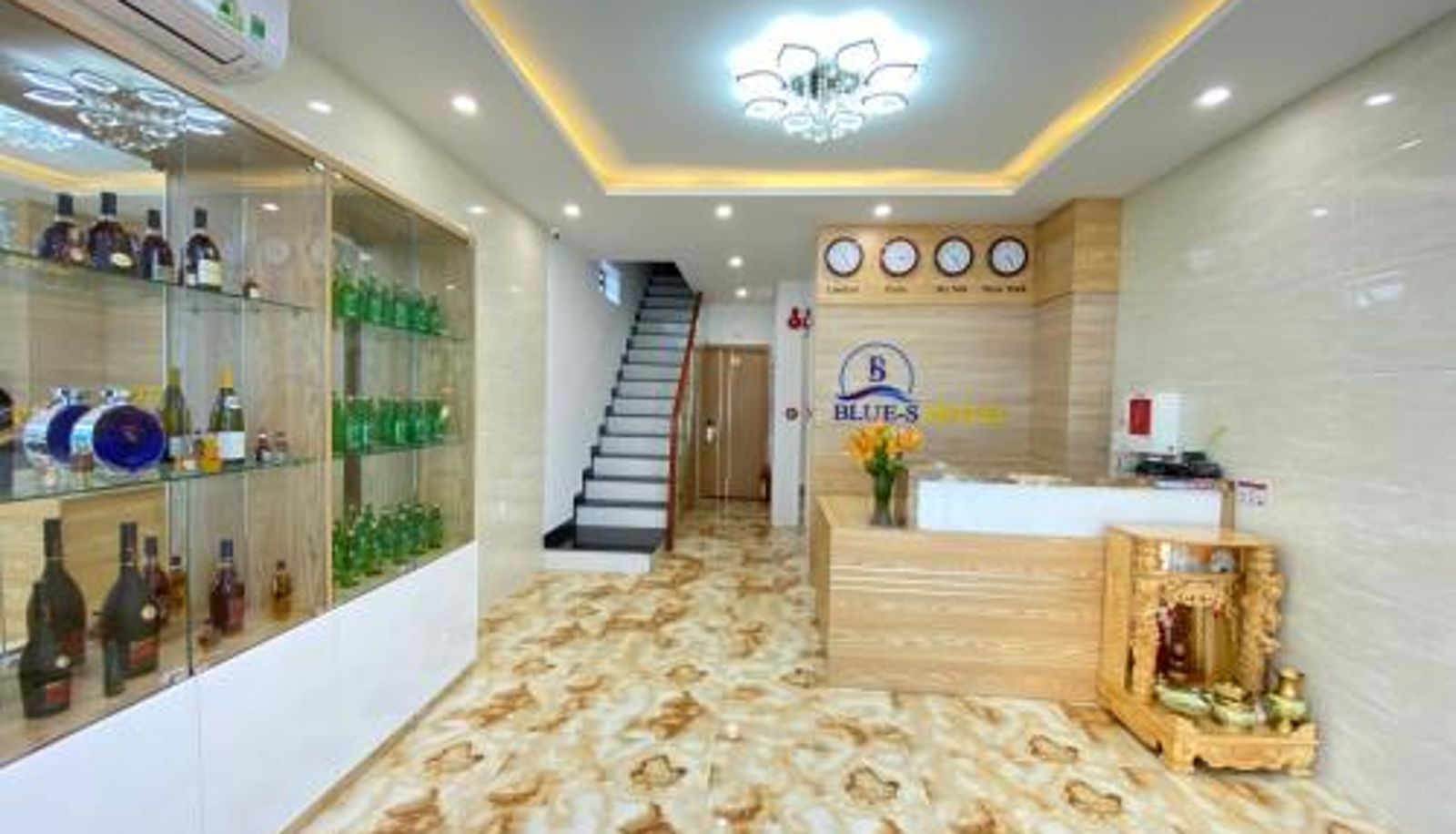 Reception - Blue-S Hotel & Apartment