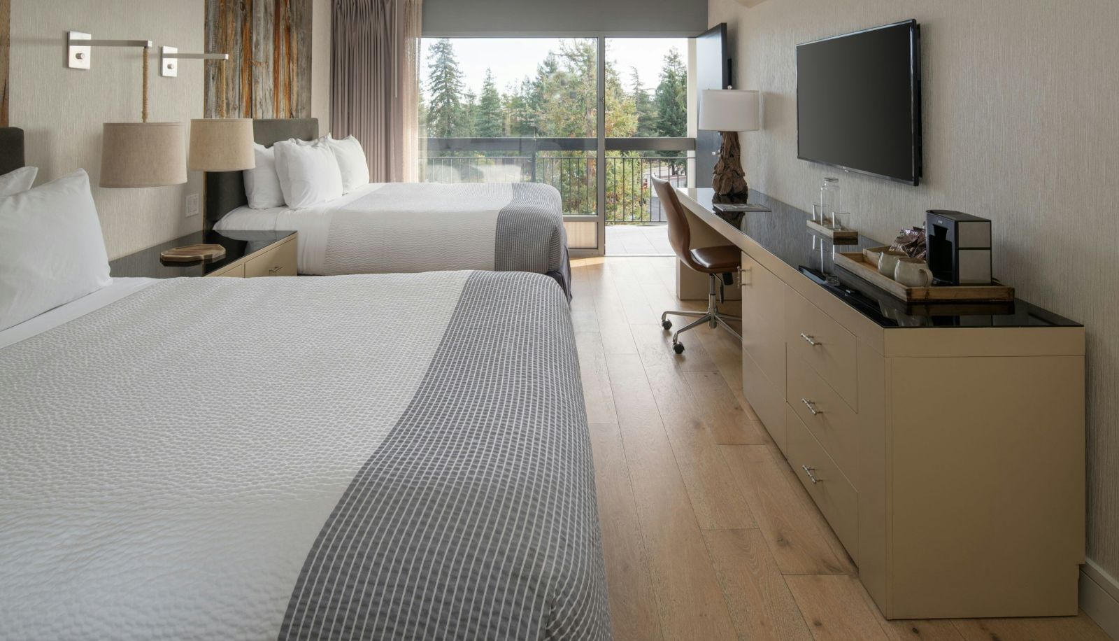 Room - Hotel Paradox Autograph Collection