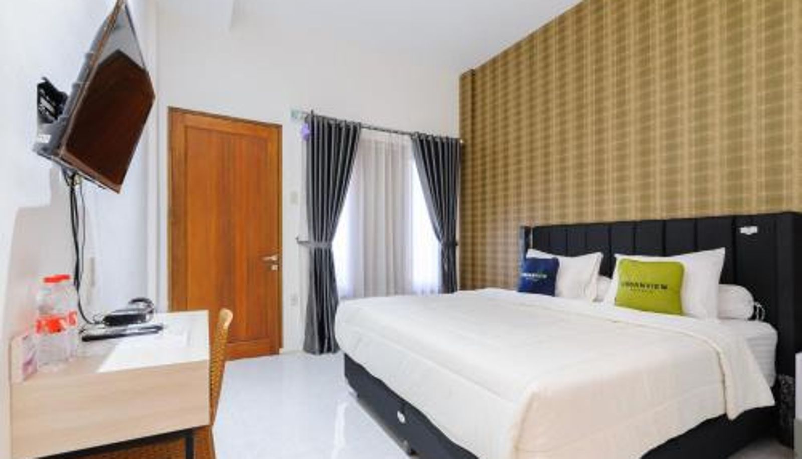 Zimmer - Urbanview Hotel Brodam's Pematang Siantar by RedDoorz