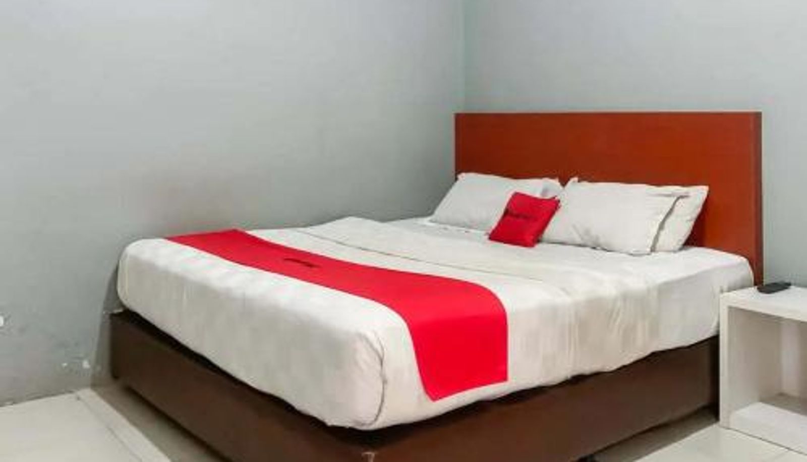 Zimmer - RedDoorz at Jalan Sei Batang Hari Medan