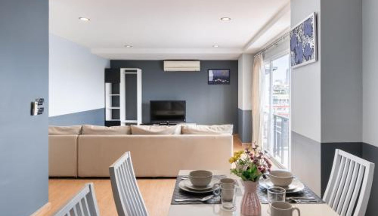 Info - iCheck inn Residences Sathorn