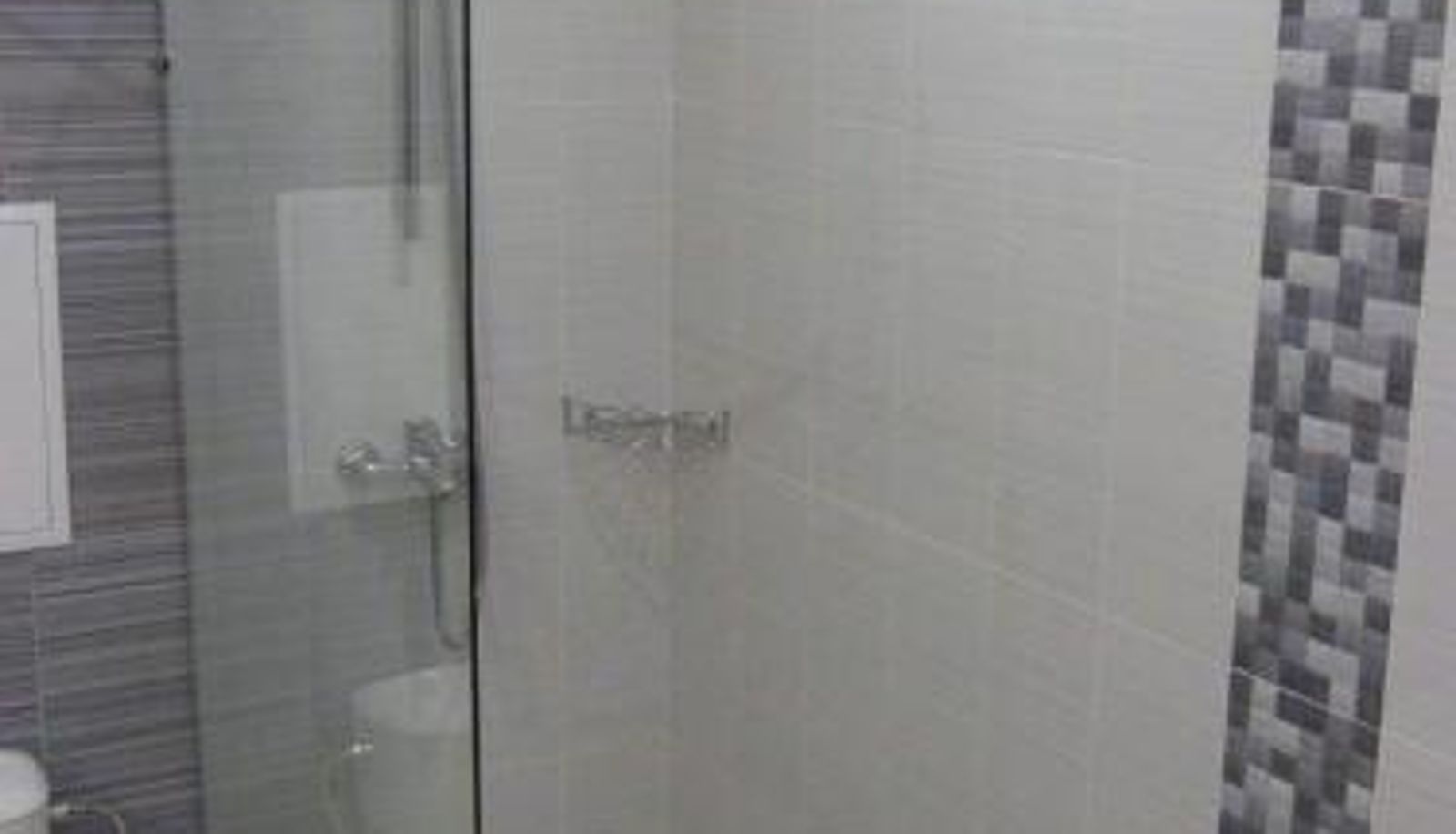 Bathroom - Toma's Residence - Front Beach