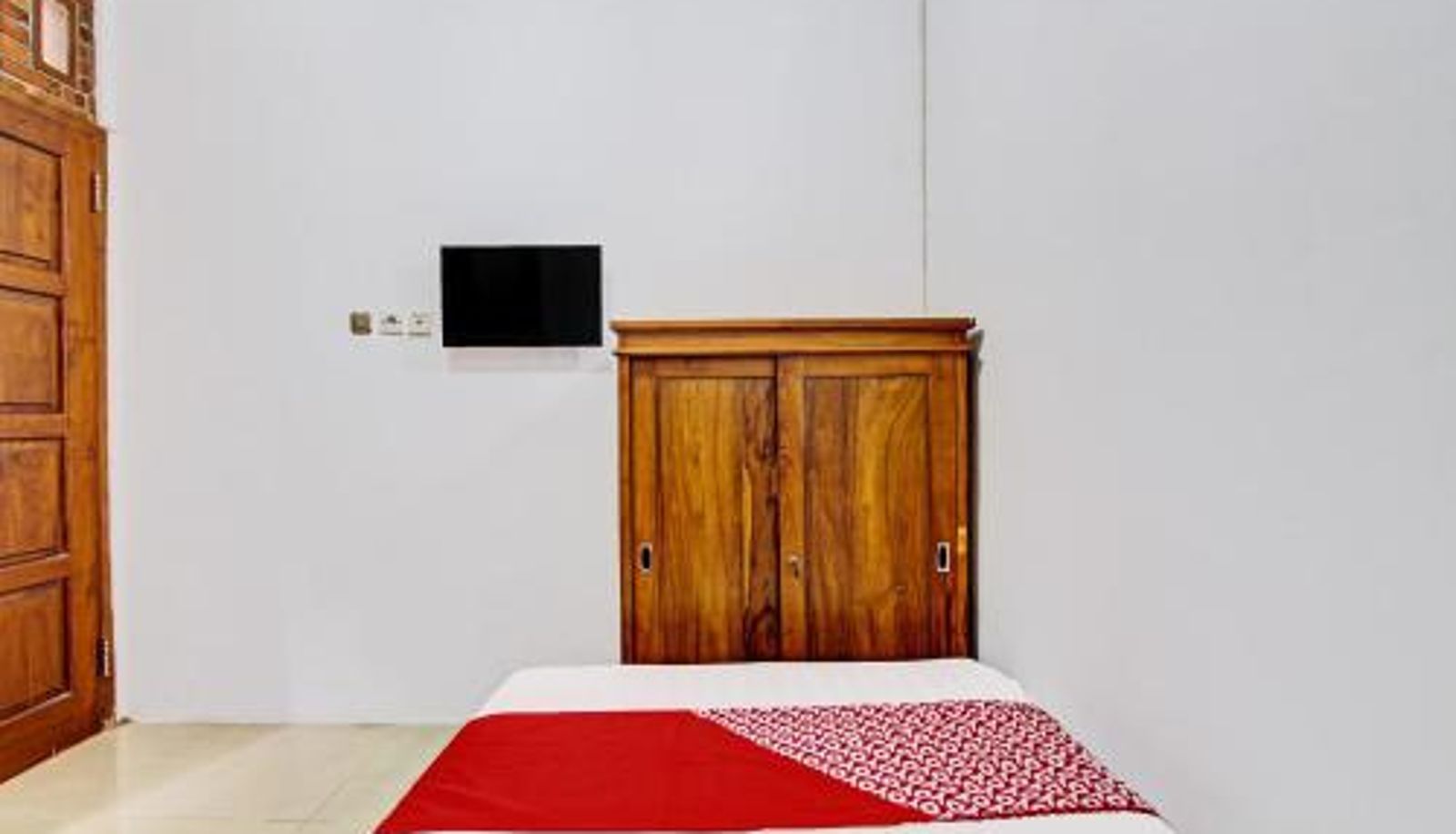 Zimmer - Hotel O Nayo Homestay Syariah