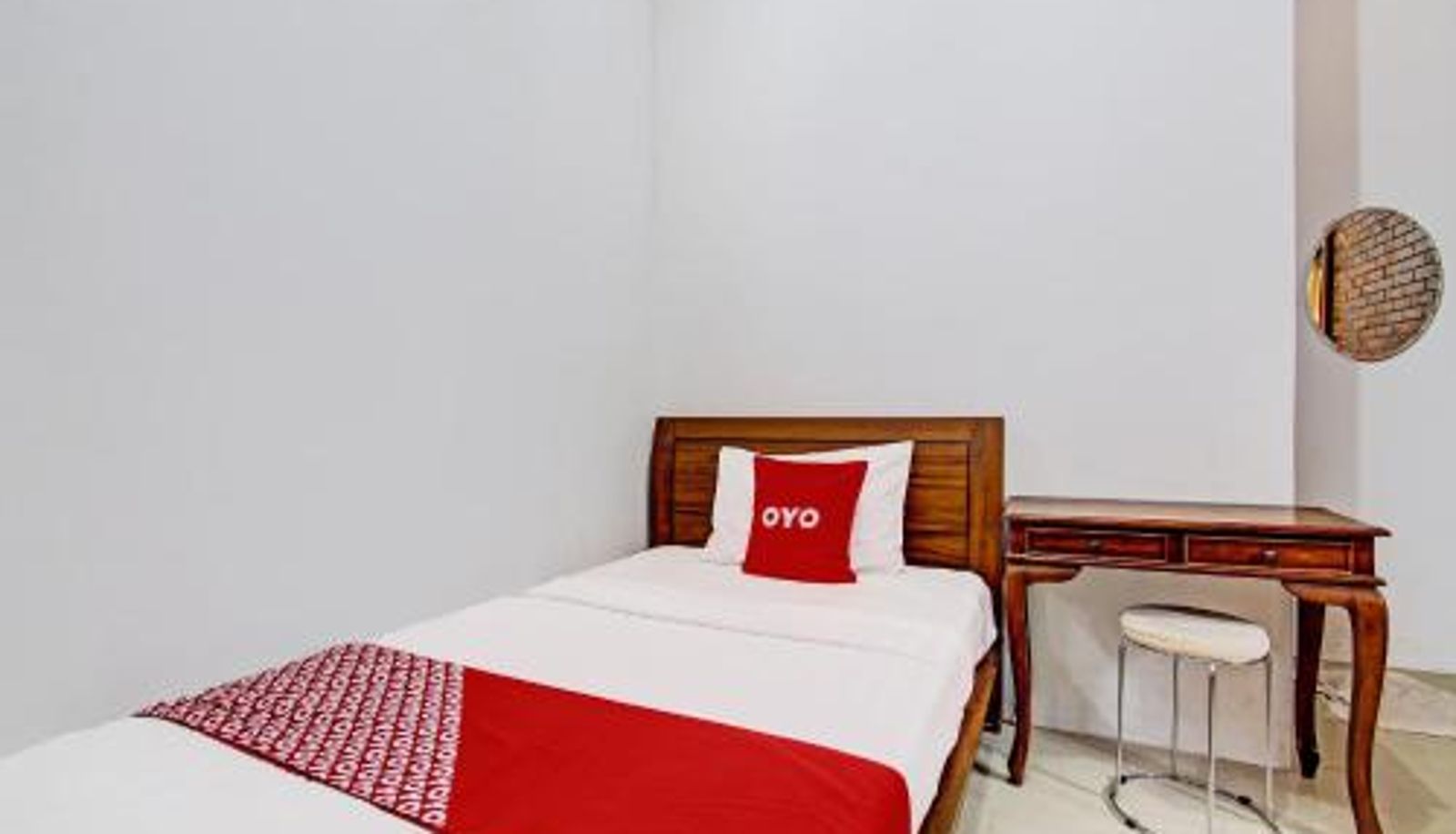 Zimmer - Hotel O Nayo Homestay Syariah