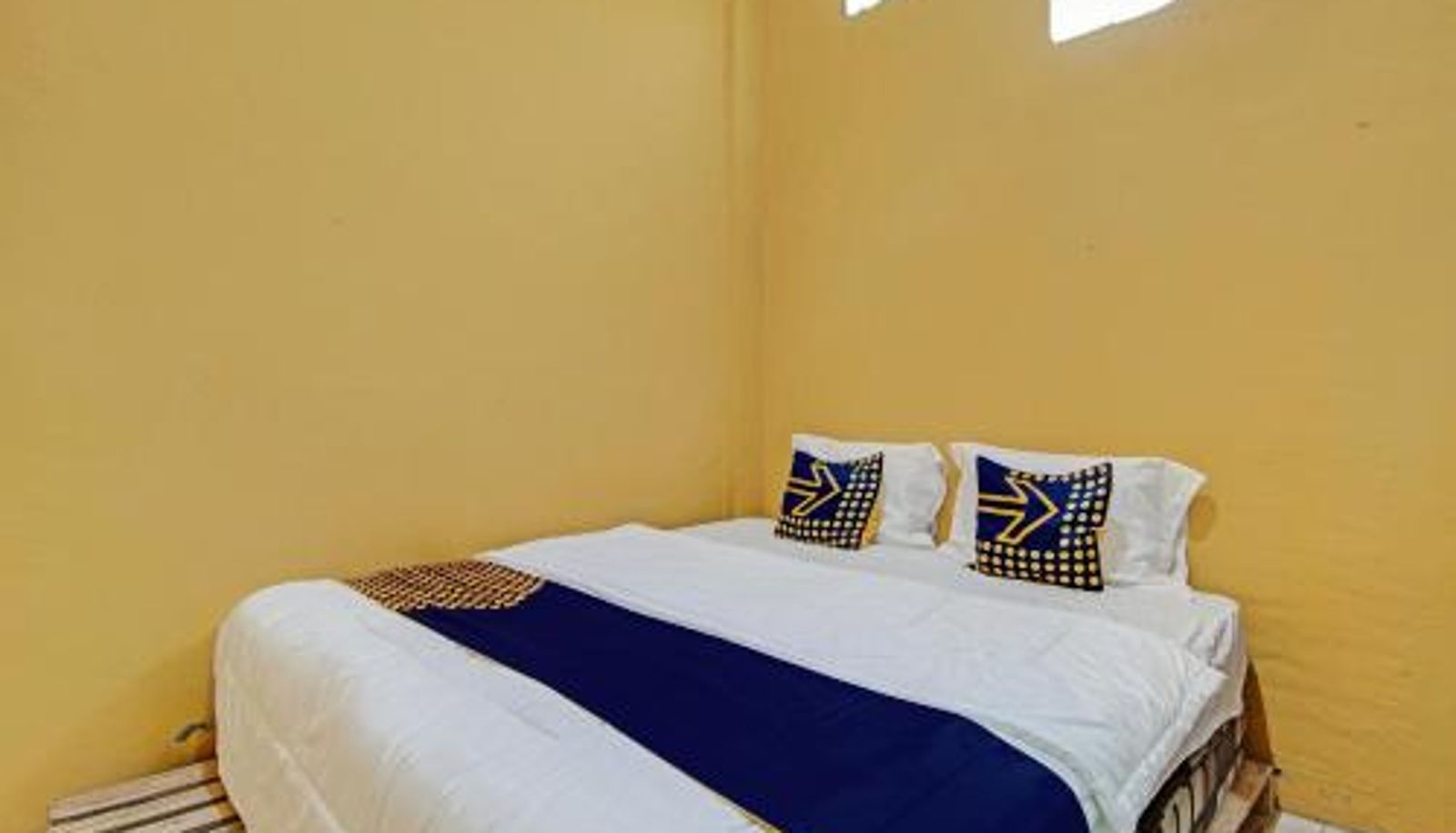 Room - Hotel O Penginapan Syafira Near Perumahan Mustamindo Permai 1