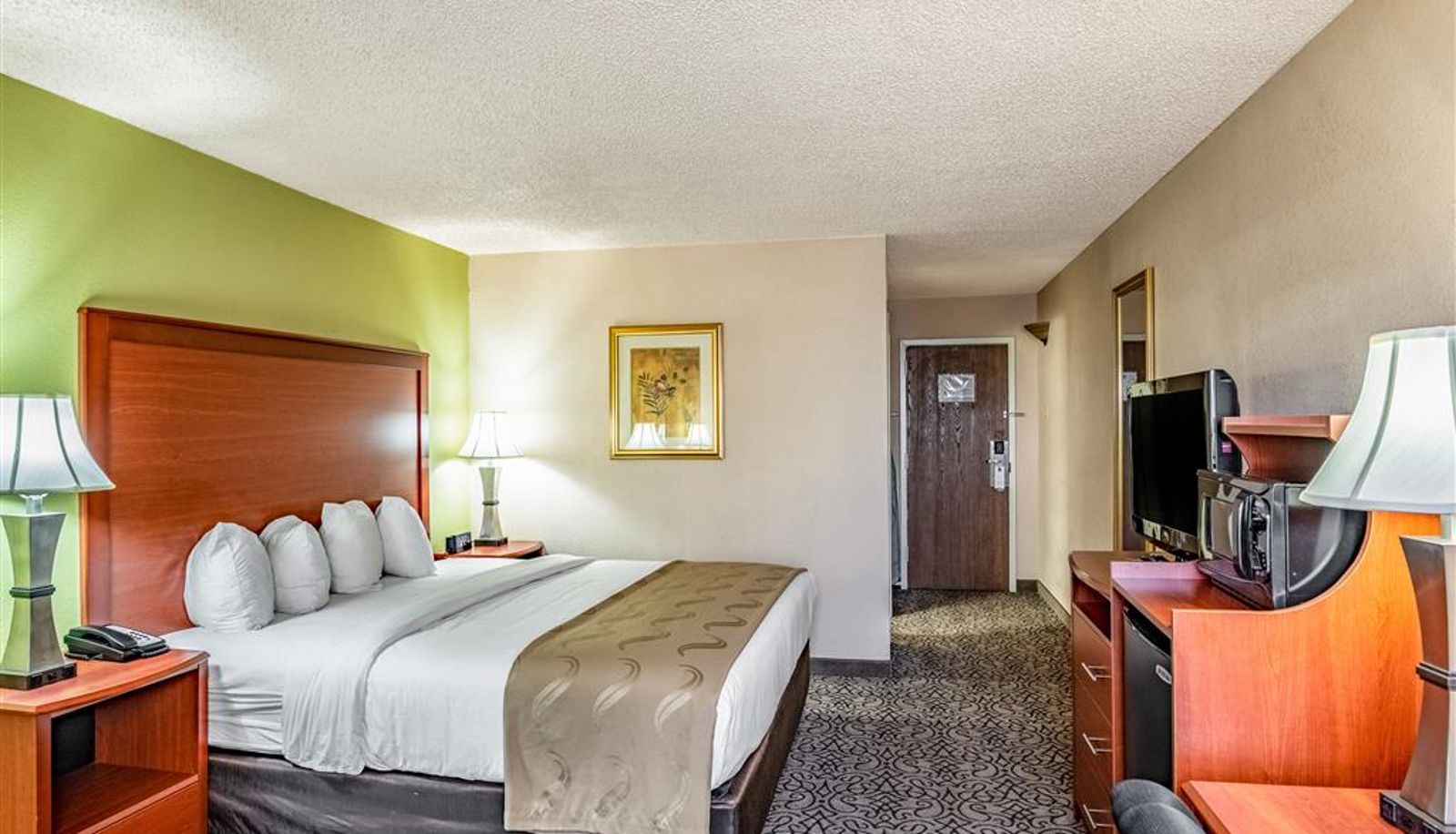 Camera - Quality Inn Trinidad