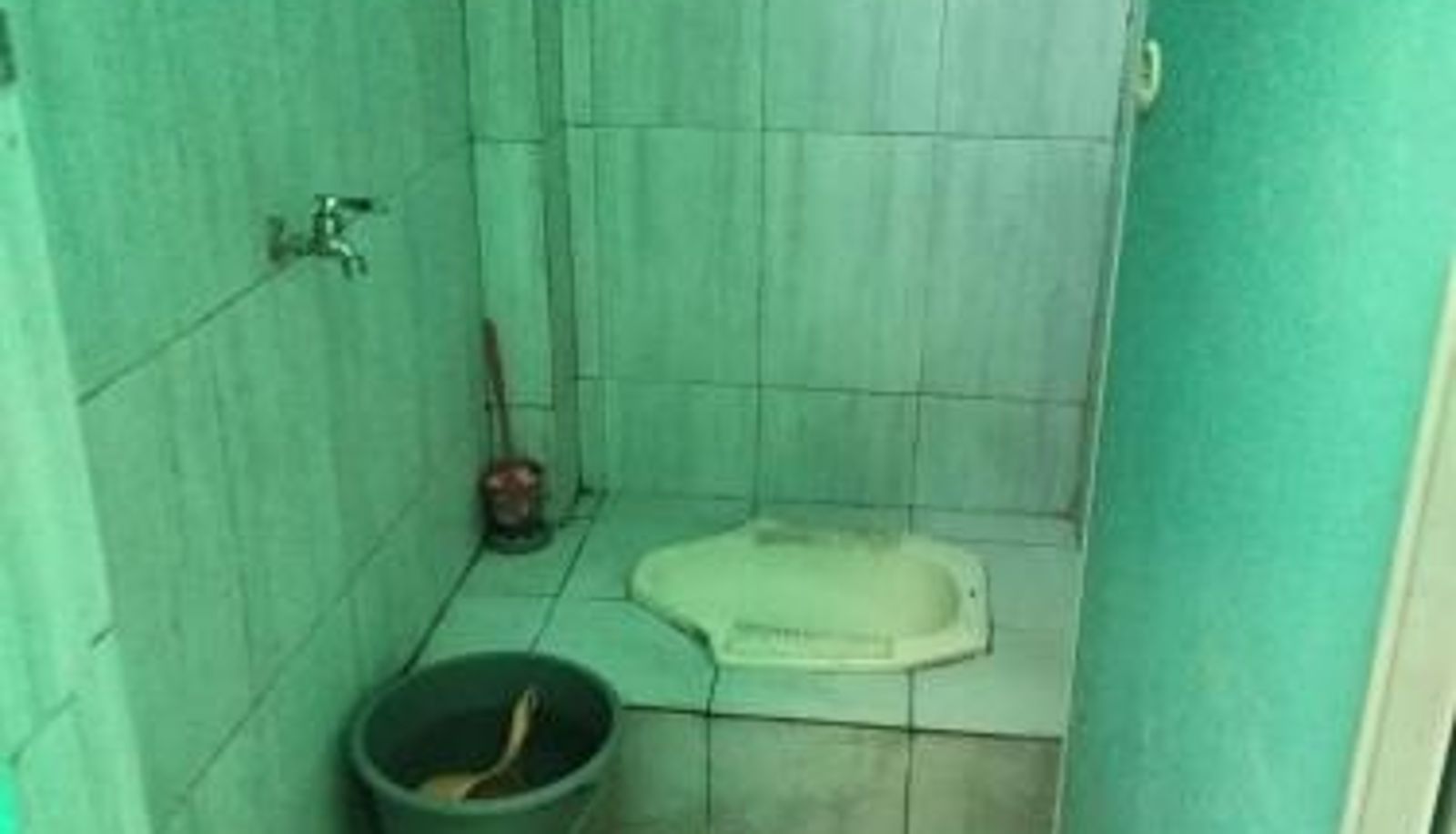 Badezimmer - Hotel O Nany Asoka Syariah Near Anyong Cafe Studio