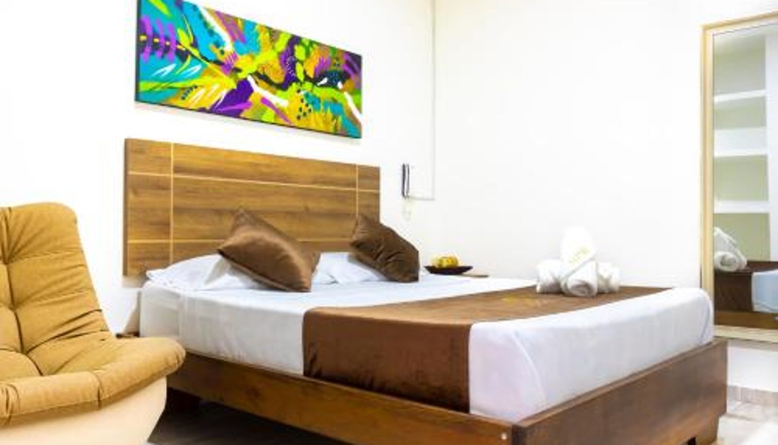 Room - Hotel Plaza Real boutique