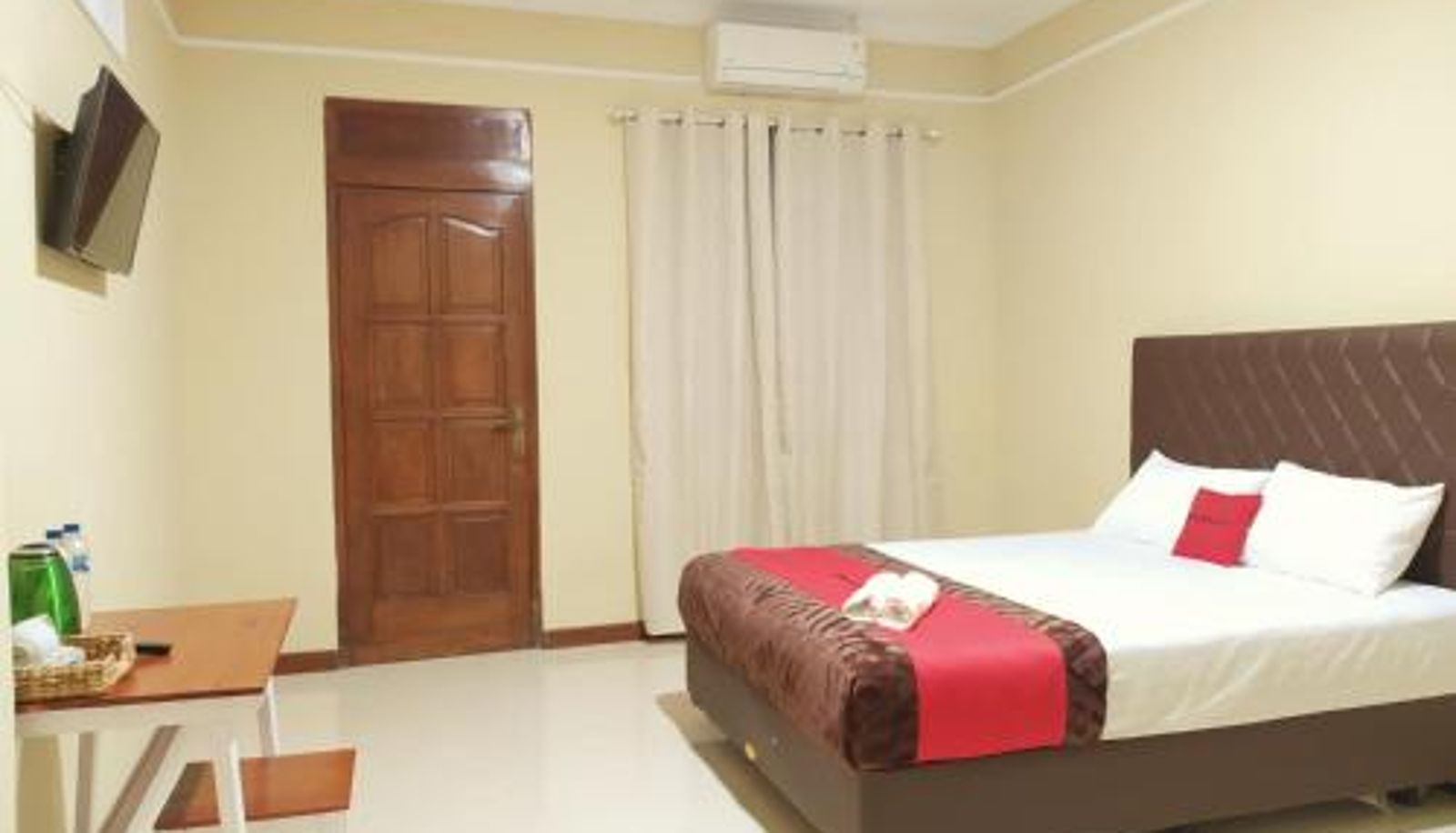 Room - RedDoorz near Prawirotaman Yogyakarta