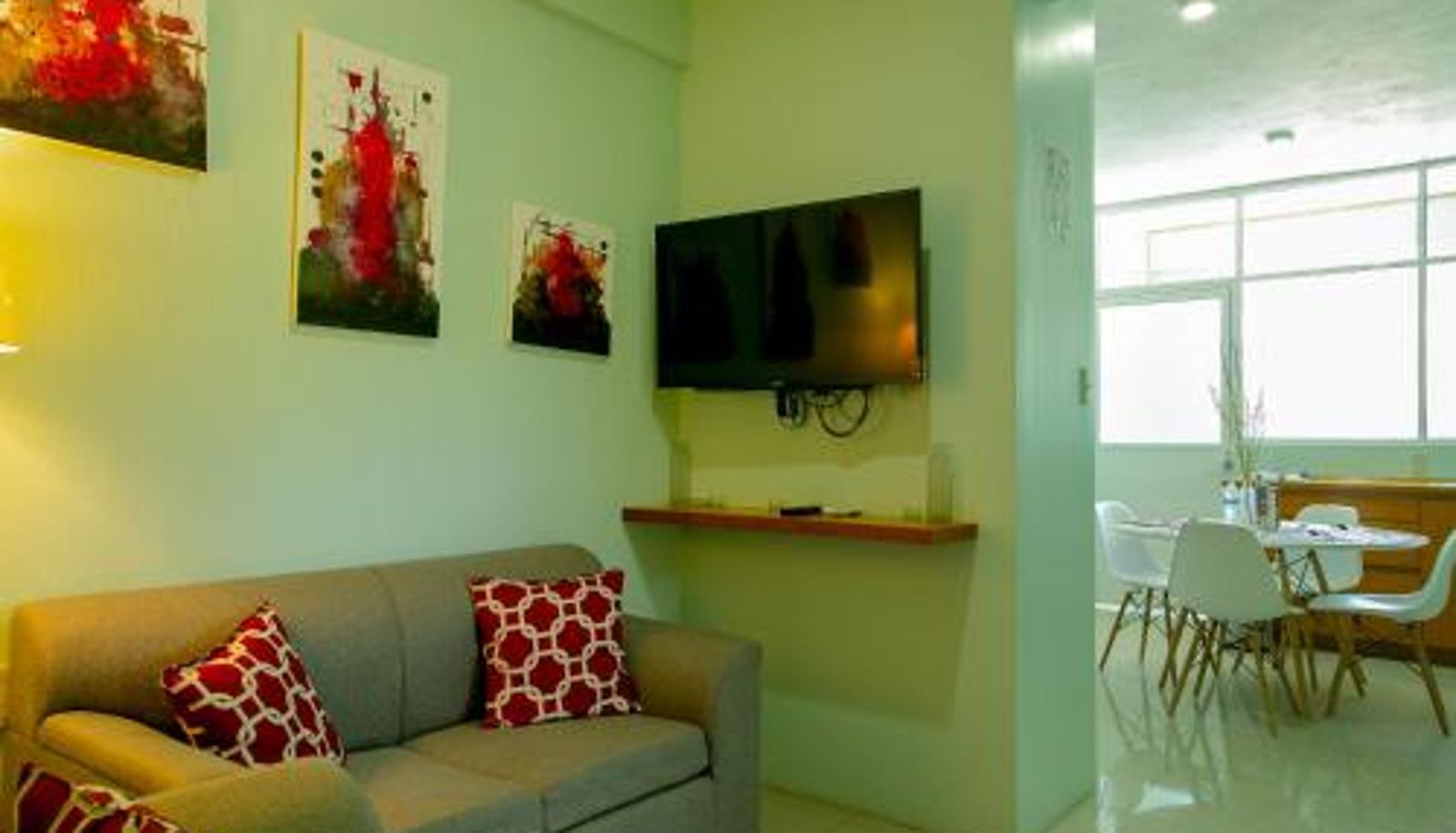 Info - Relax Inn Suites