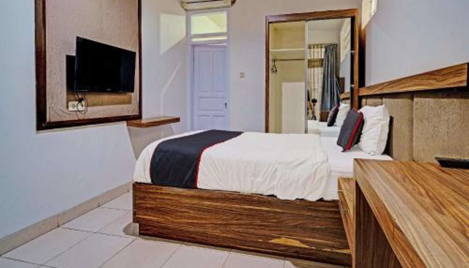 Zimmer - Collection O 92277 Setra Priangan Guest House